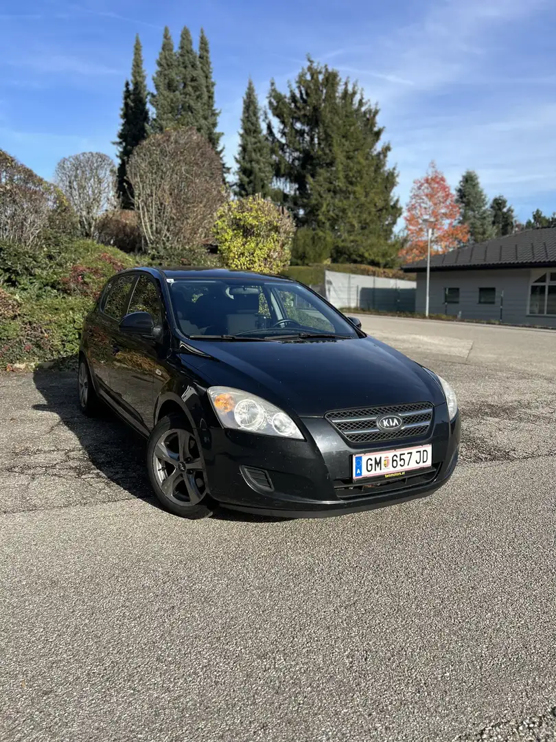Kia Ceed / cee'd 1.4 CVVT Schwarz - 1