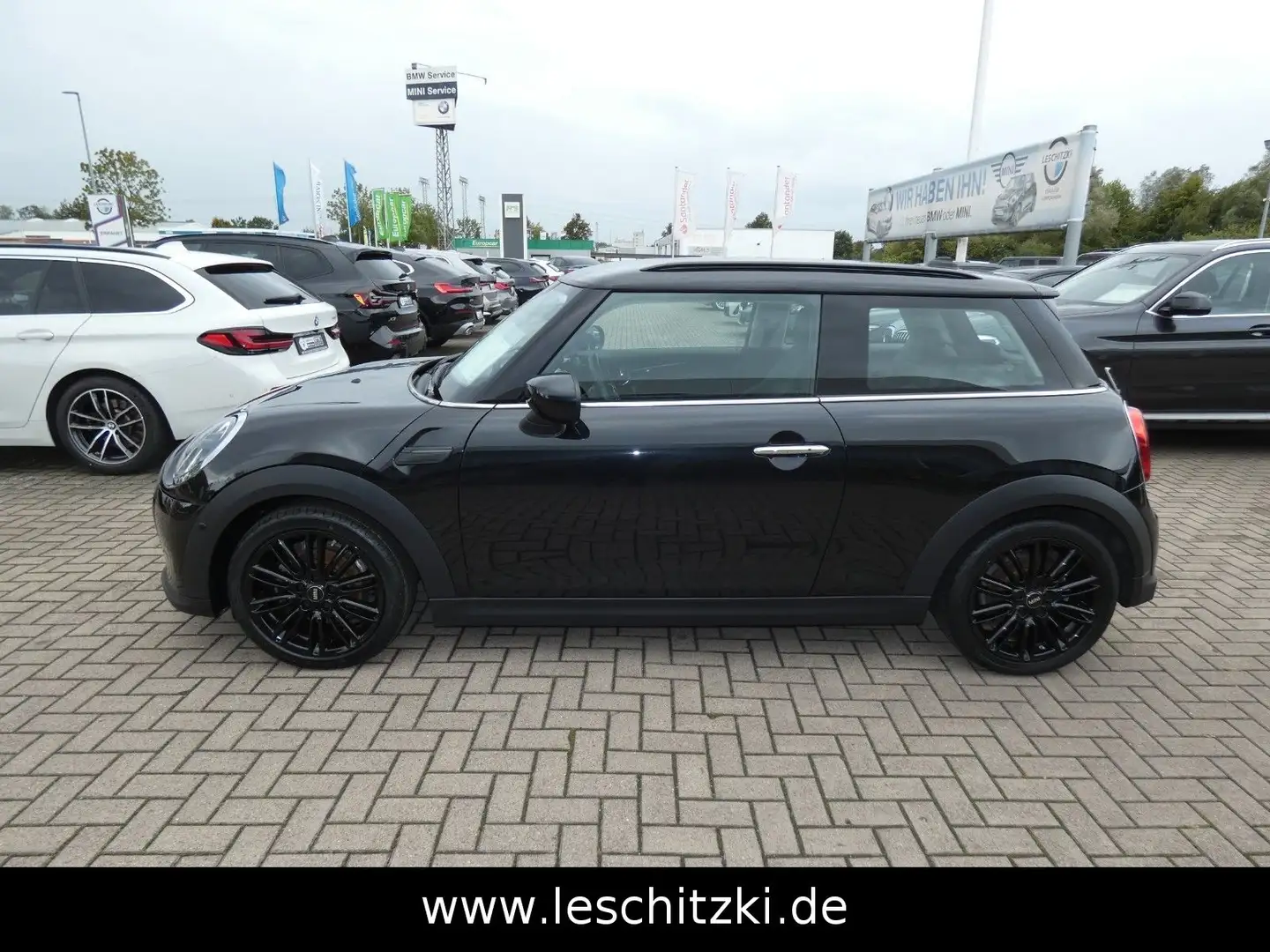MINI Cooper 3-Türer Classic Trim/Automatik/LED/Navigation Noir - 2