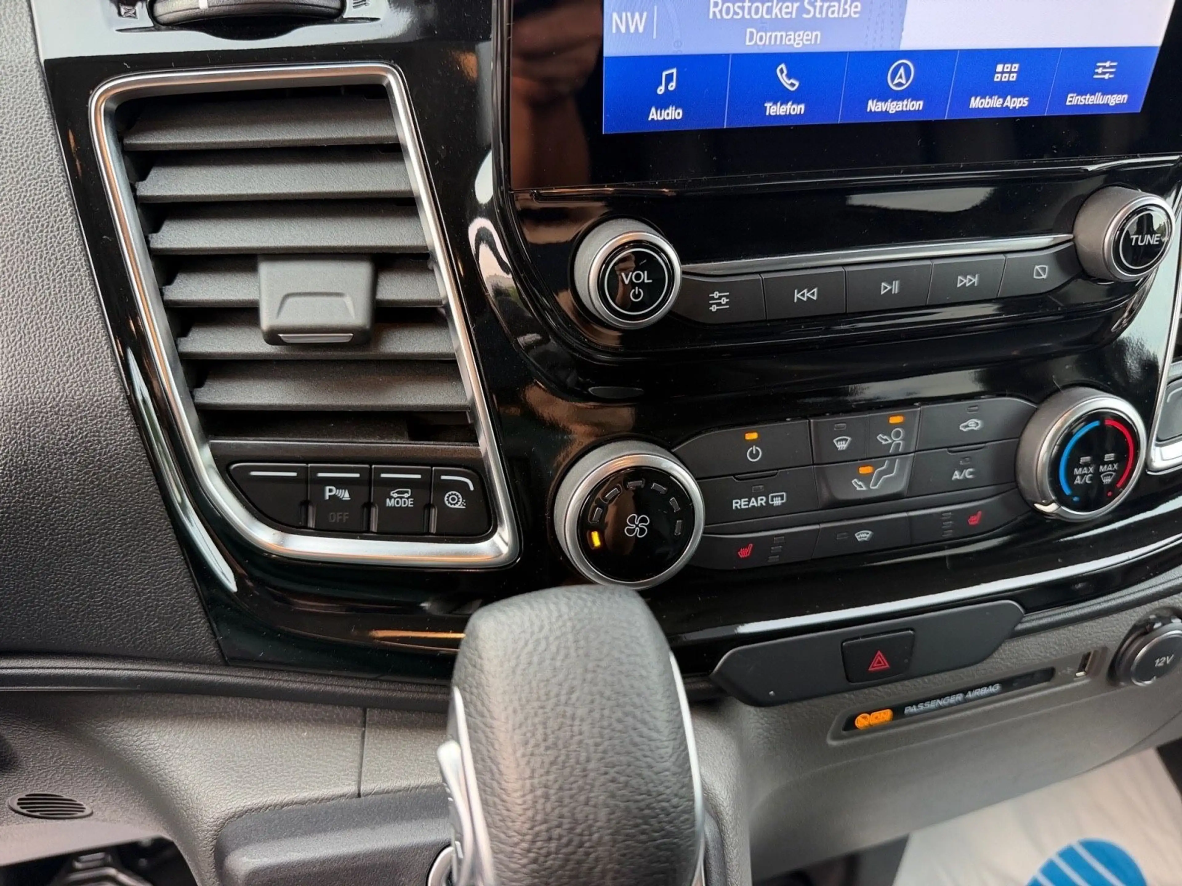 Ford Tourneo Custom Kombi 320 L1 Tourneo Sport — photo 15