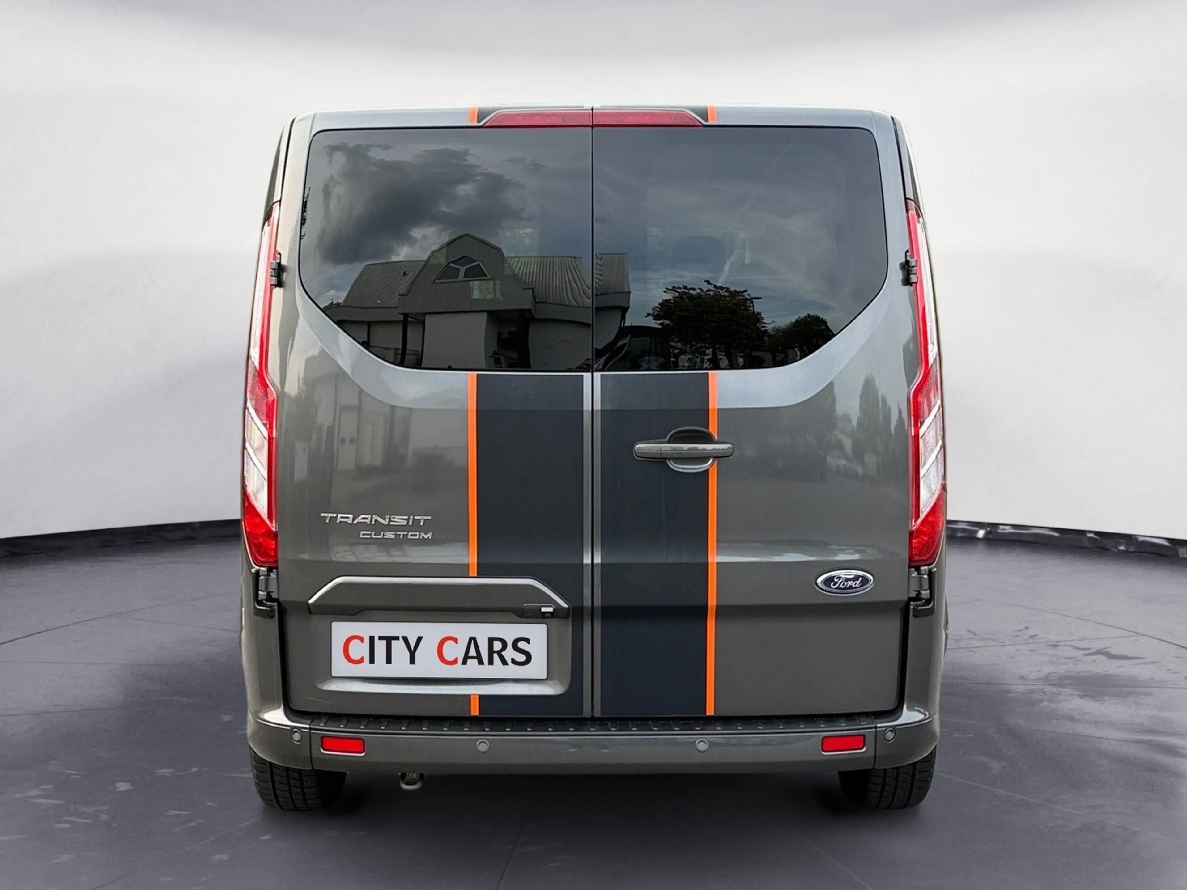 Ford Tourneo Custom Kombi 320 L1 Tourneo Sport — photo 5