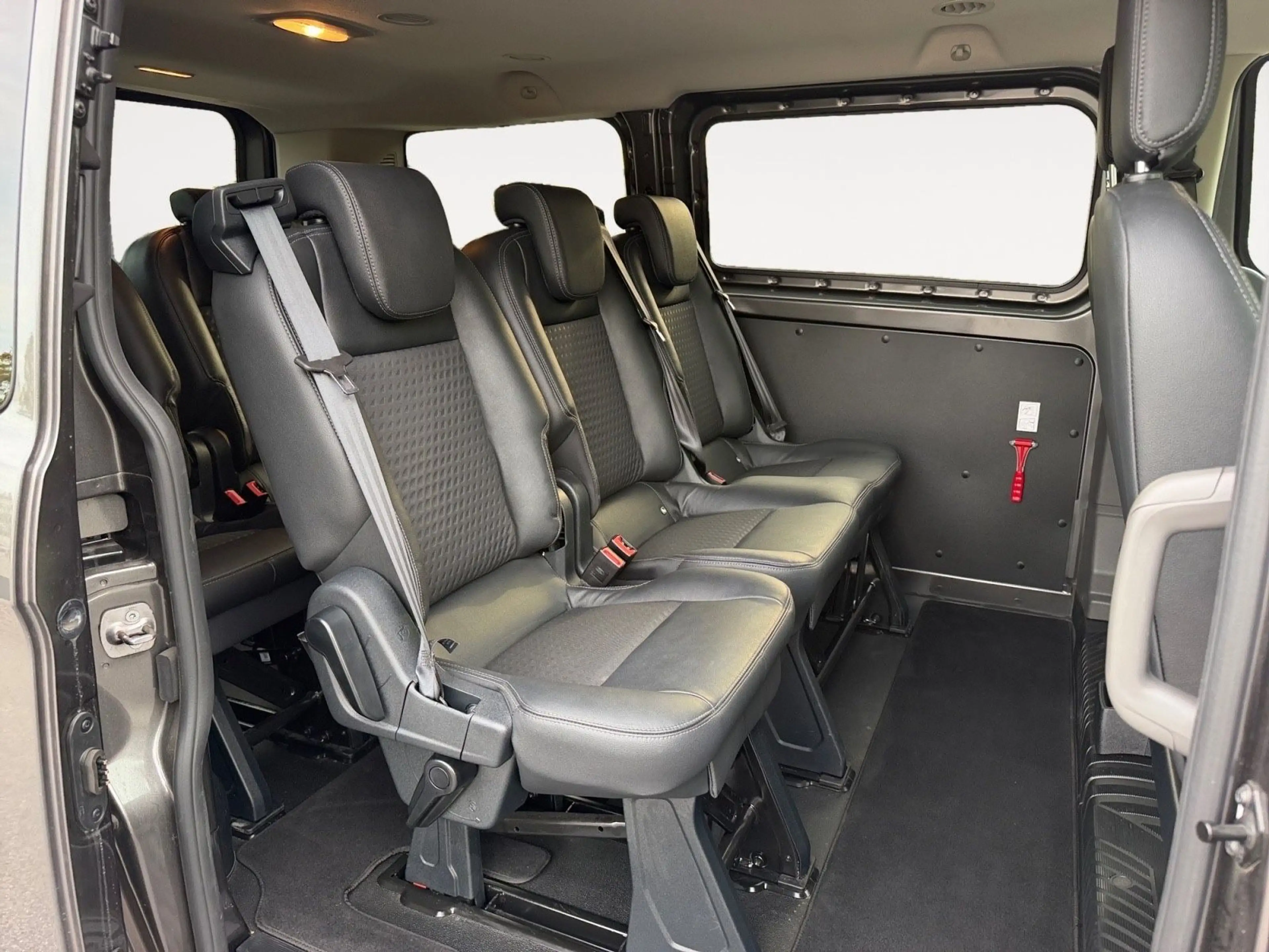 Ford Tourneo Custom Kombi 320 L1 Tourneo Sport — photo 10