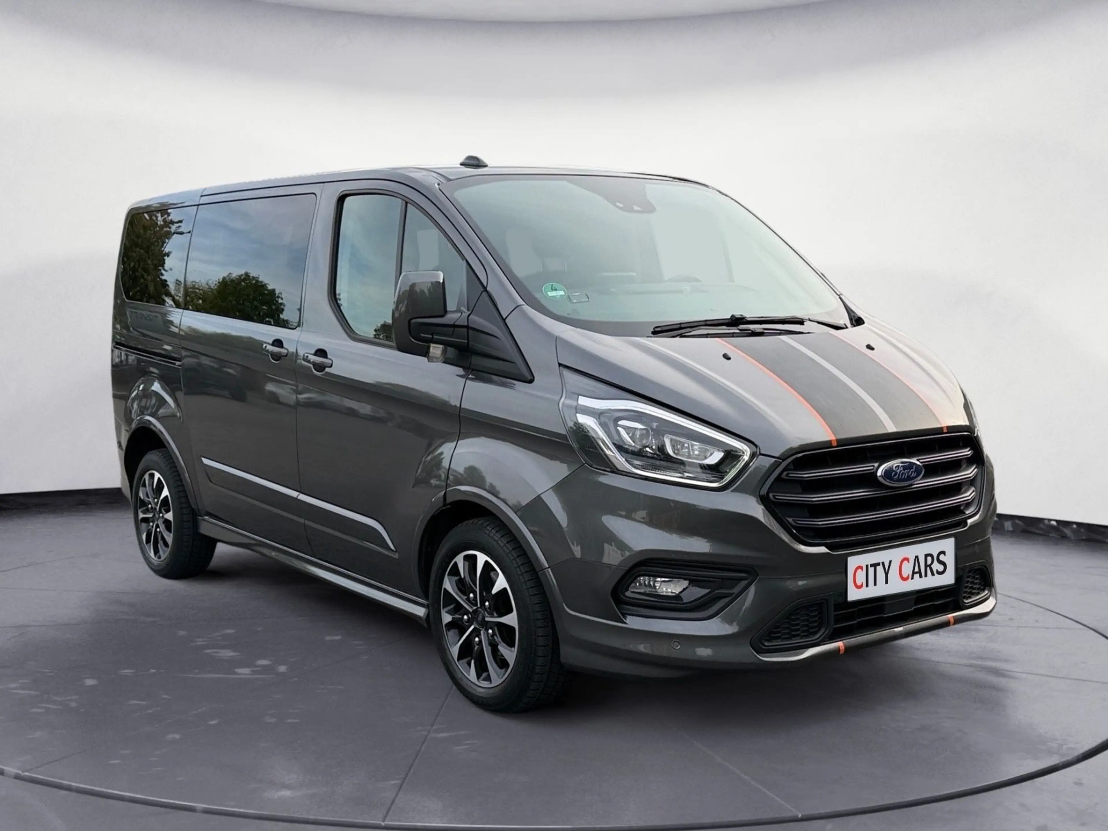 Ford Tourneo Custom Kombi 320 L1 Tourneo Sport — photo 2