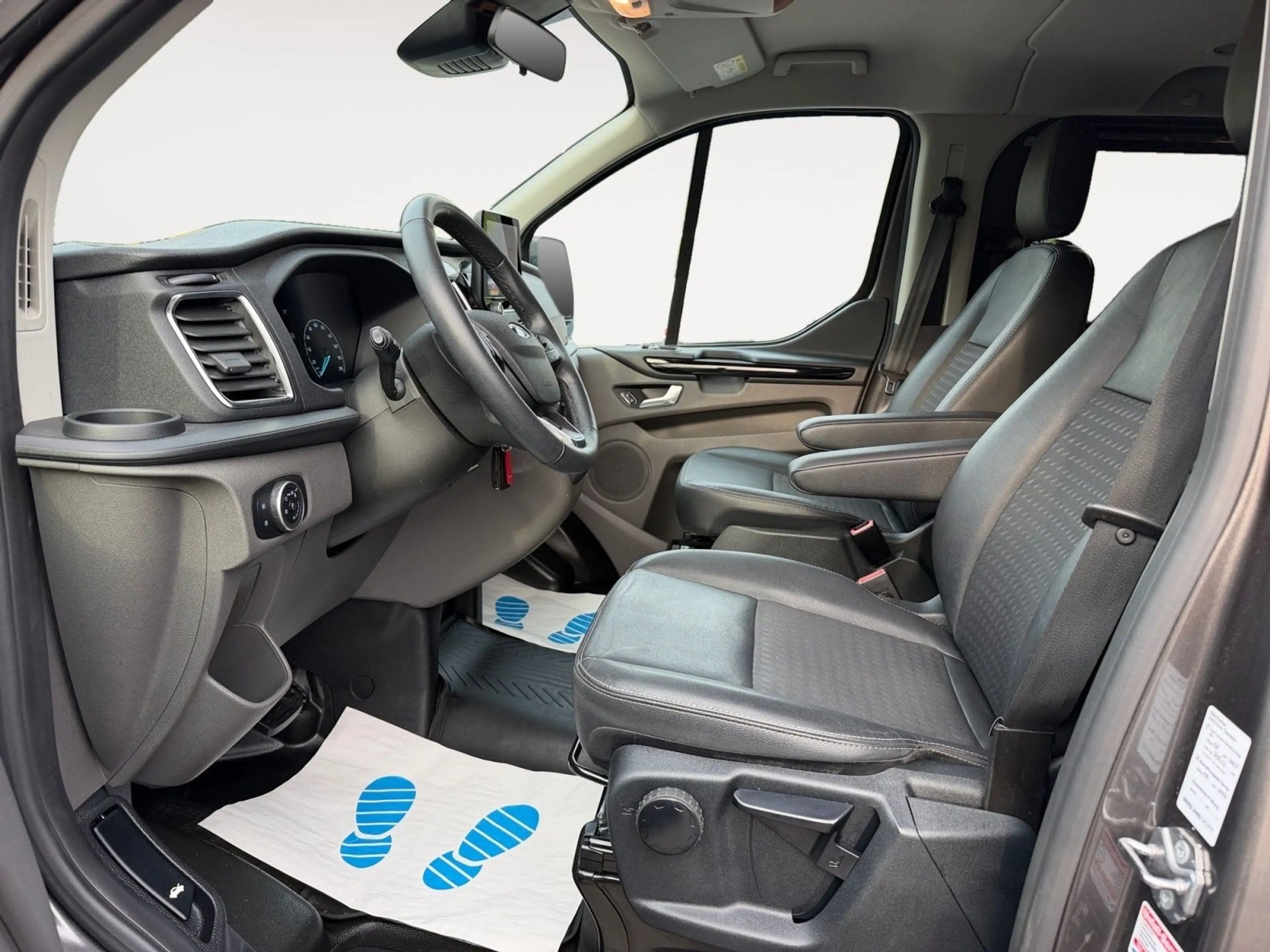 Ford Tourneo Custom Kombi 320 L1 Tourneo Sport — photo 7