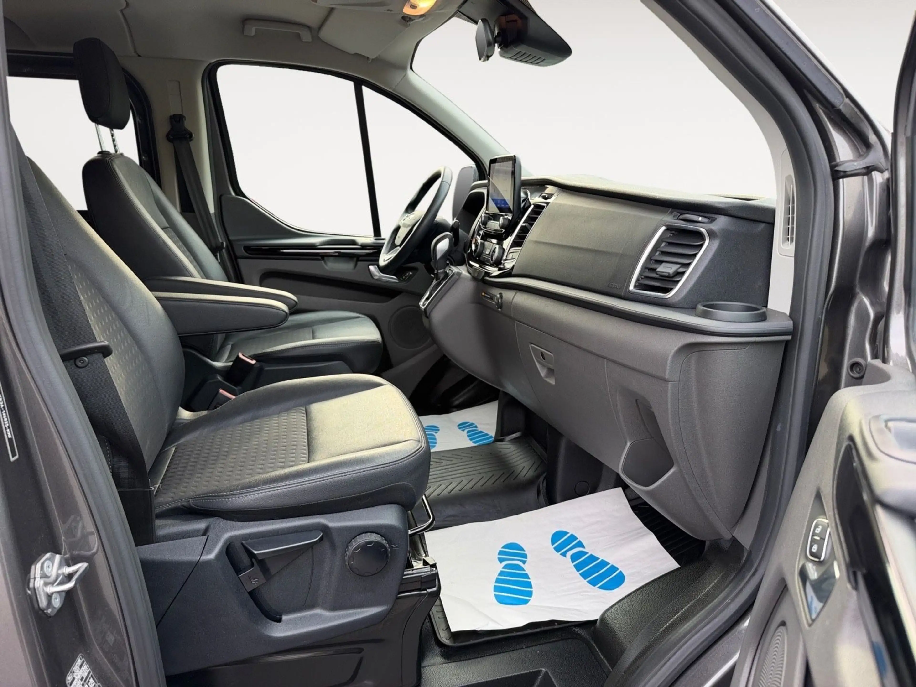Ford Tourneo Custom Kombi 320 L1 Tourneo Sport — photo 8