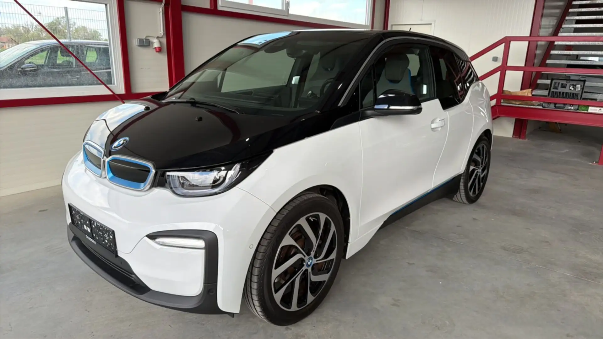 BMW i3 120Ah *WÄRMEPUMPE*RFK*NAVI*ACC*PDC*19Zoll* Weiß - 2
