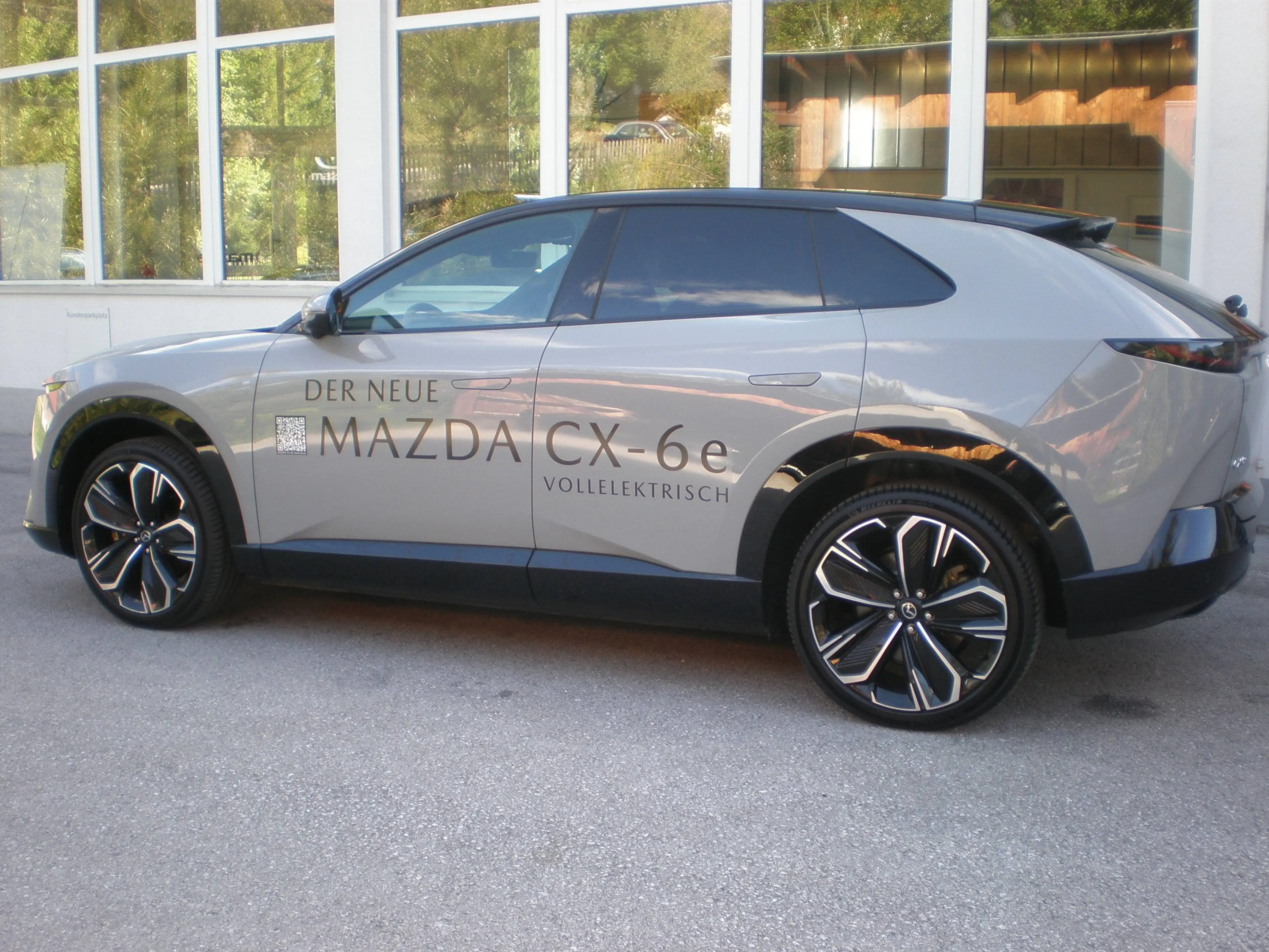 Mazda CX-6e Takumi PABS — photo 10