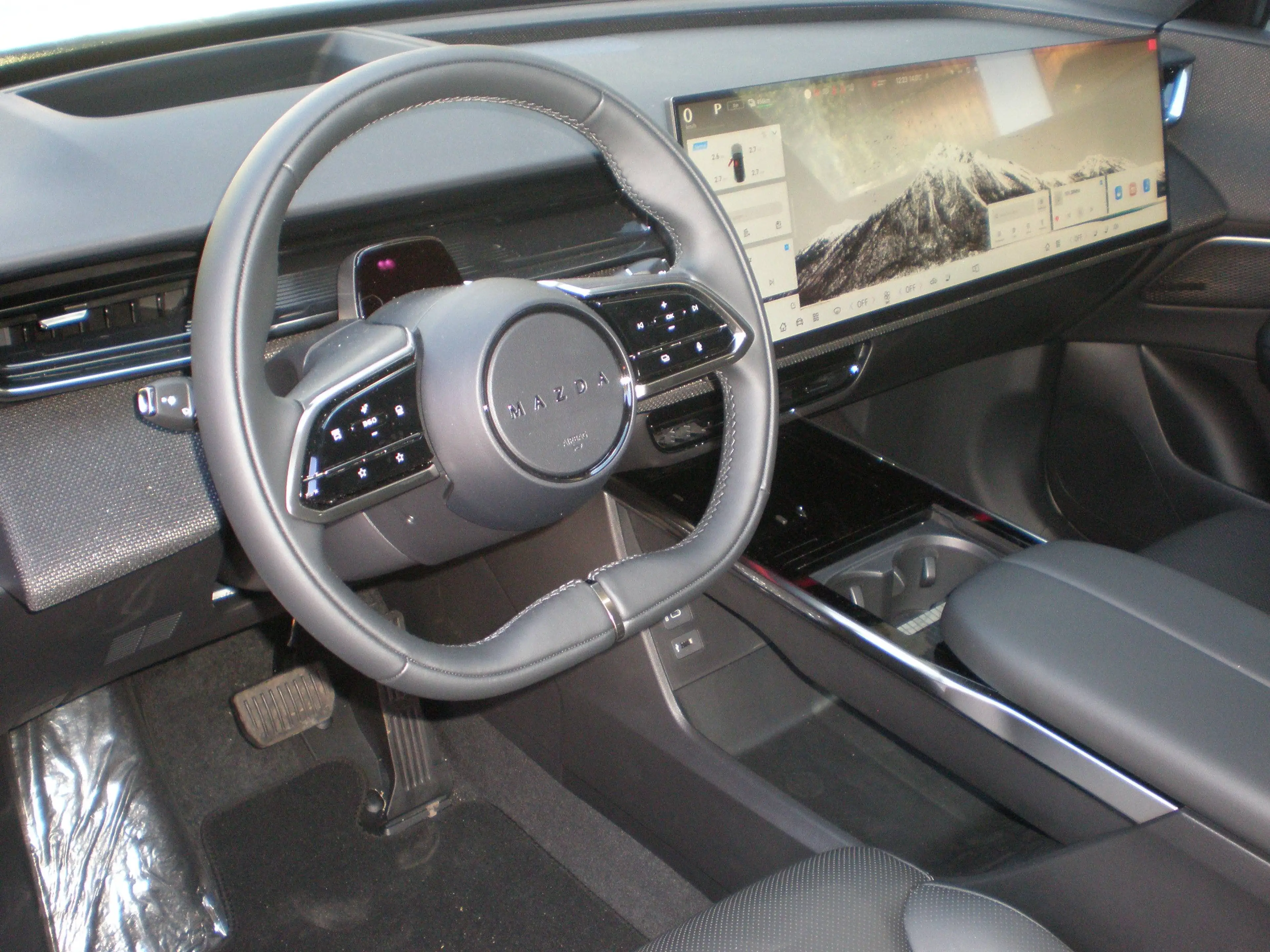 Mazda CX-6e Takumi PABS — photo 14