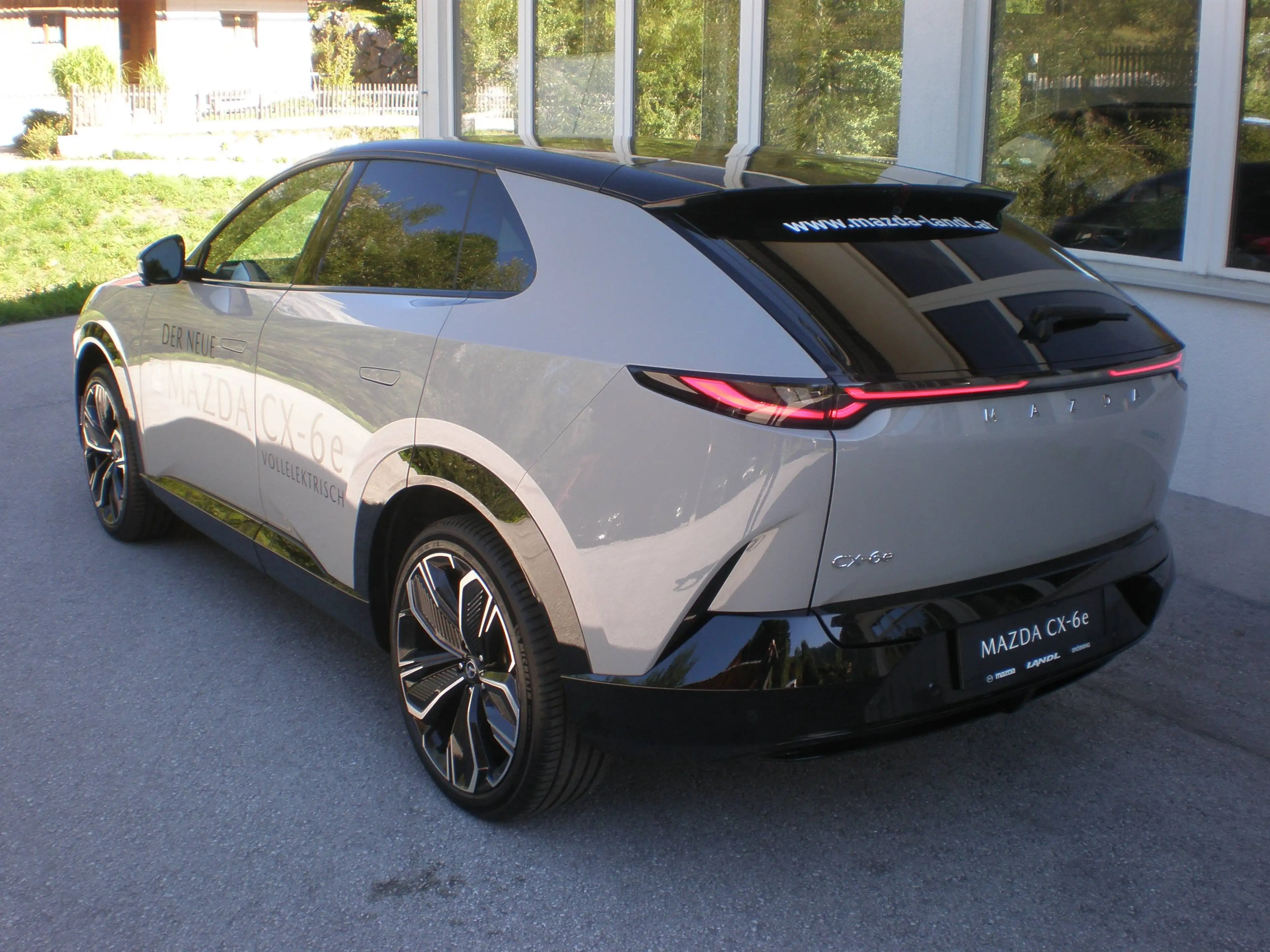 Mazda CX-6e Takumi PABS — photo 9
