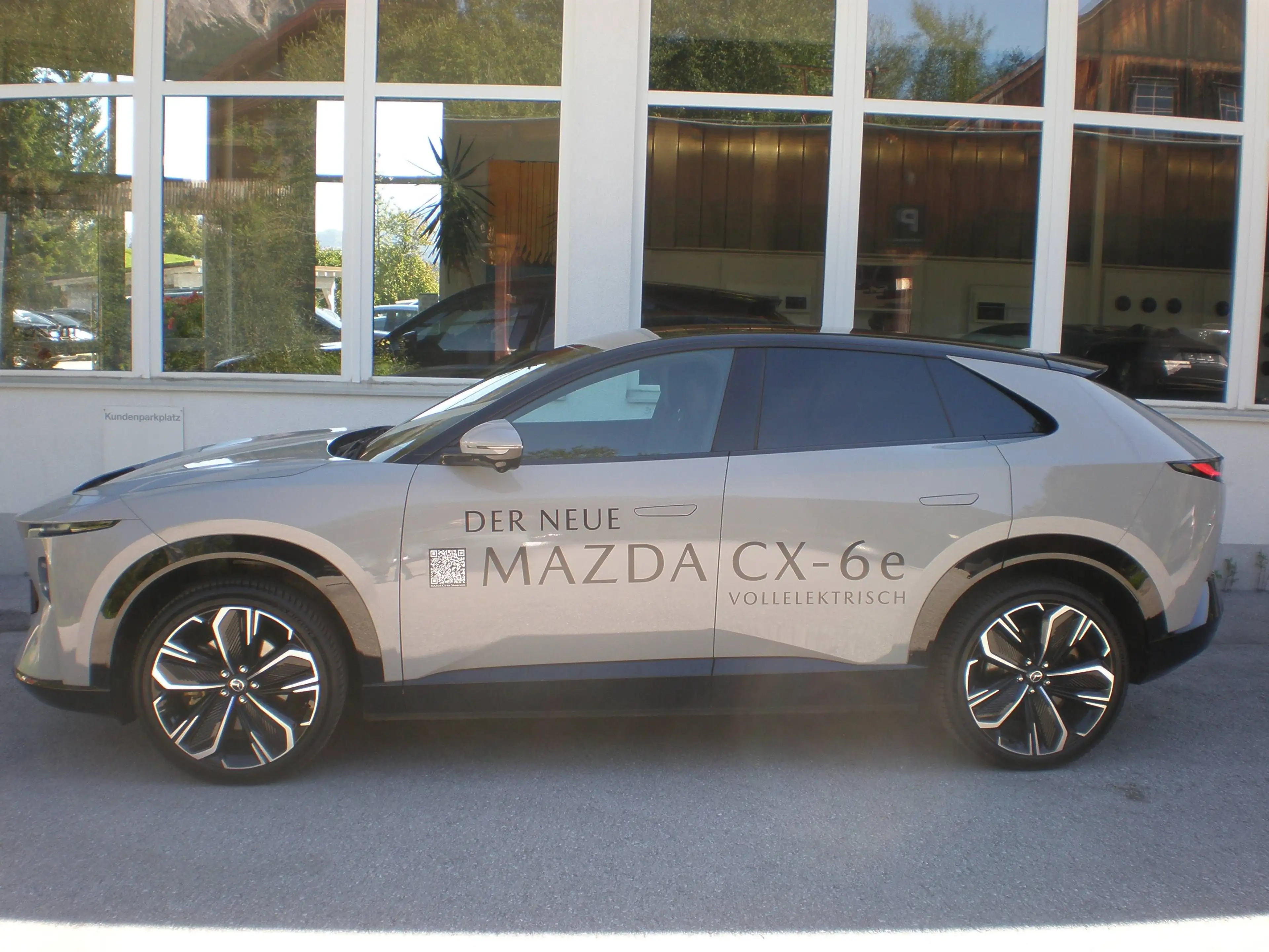 Mazda CX-6e Takumi PABS — photo 12