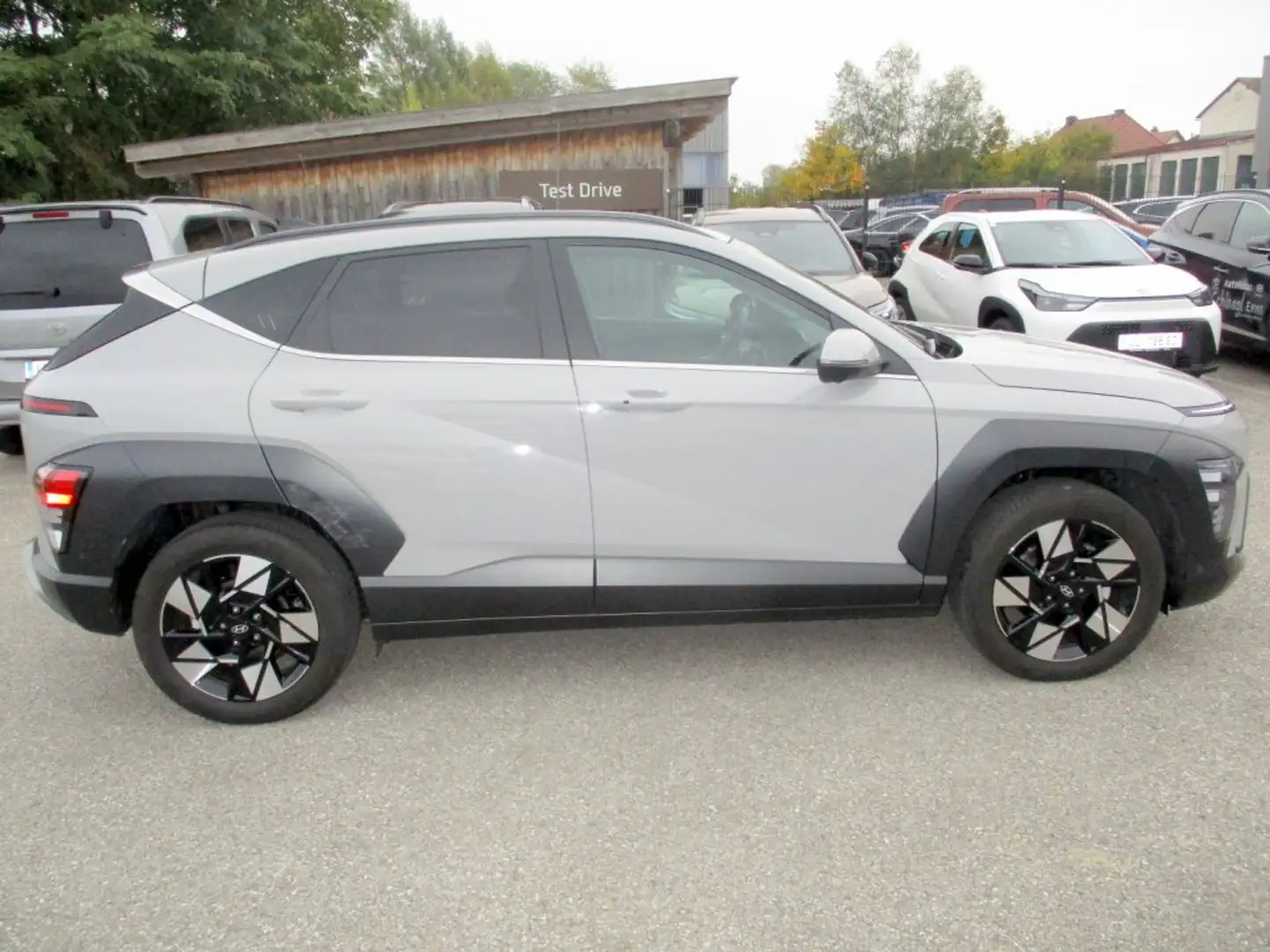 Hyundai KONA HEV (SX2) Trend Line 1.6 GDI 2WD Hybrid (HEV) Grau - 2
