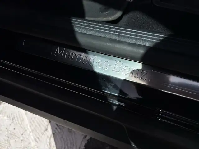 Mercedes-Benz GLC view 12