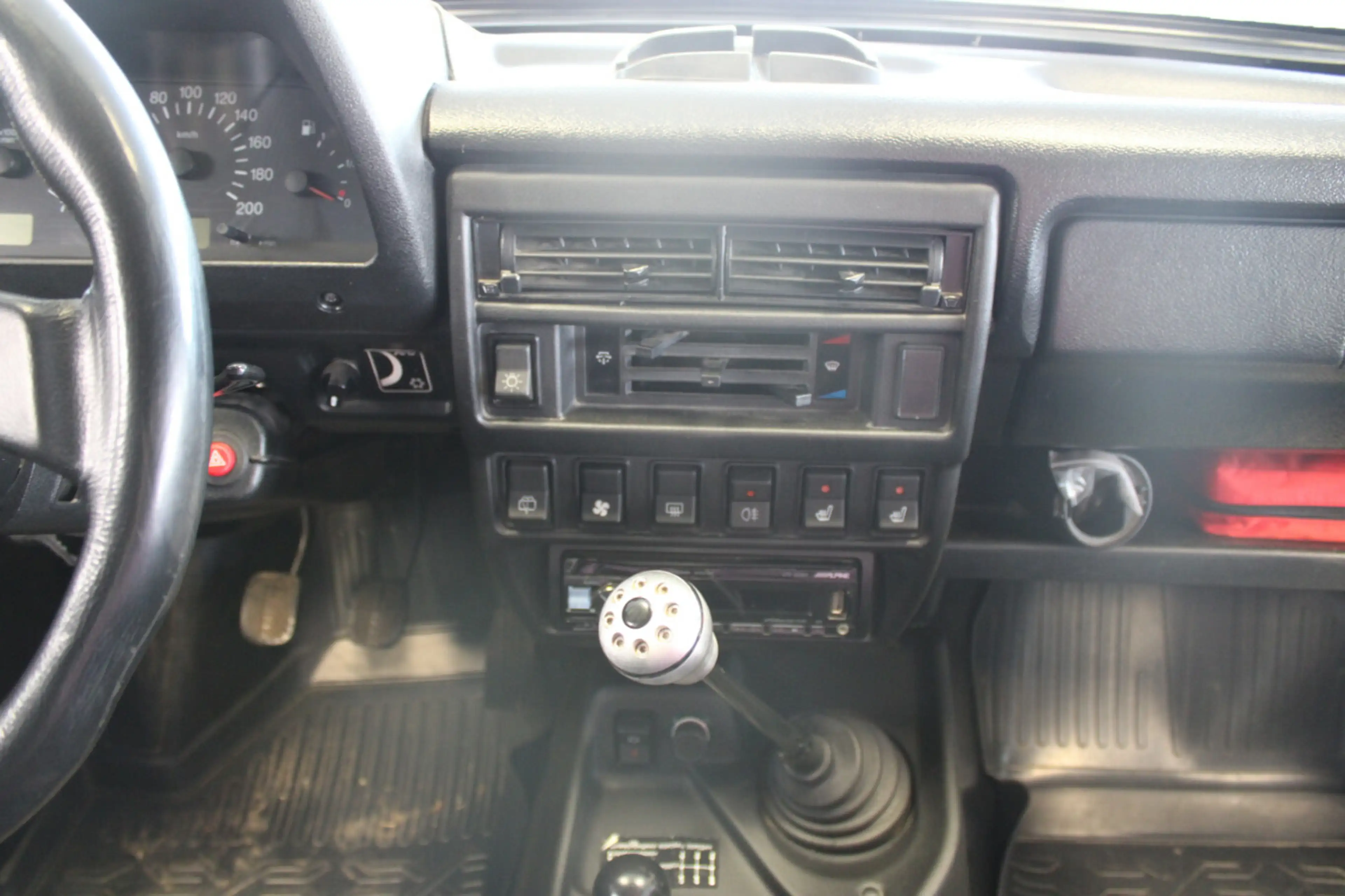 Lada Urban 4x4 Bronto - AHK - Klima - — photo 9