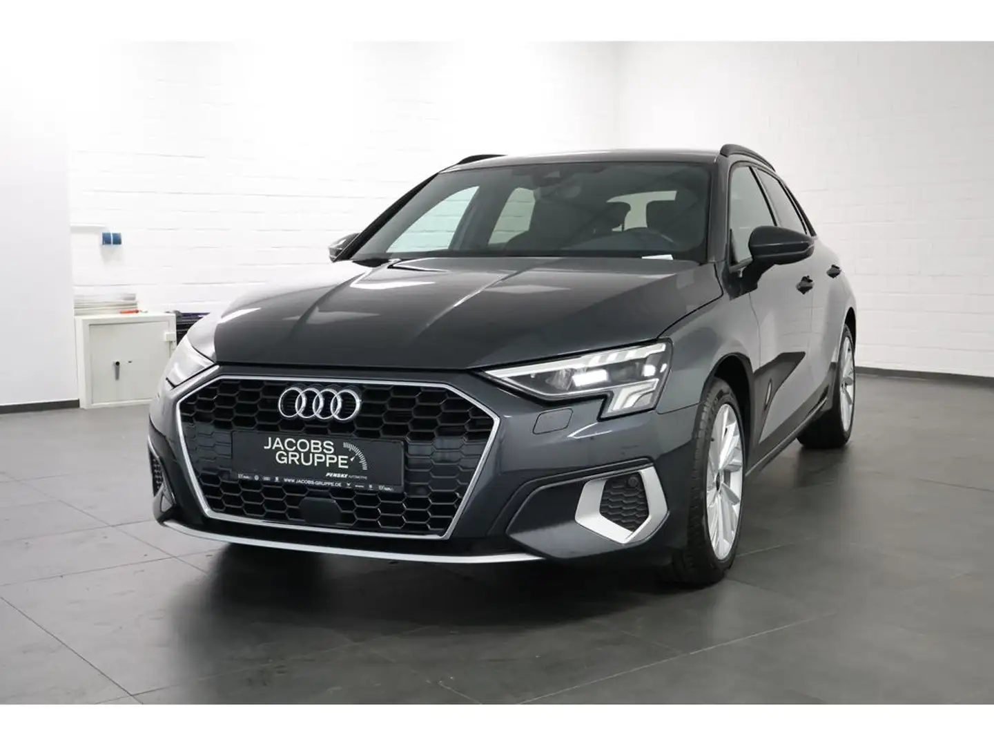 Audi A3 Sportback 30 TFSI S-line S-tronic,Navi,LED Grau - 2