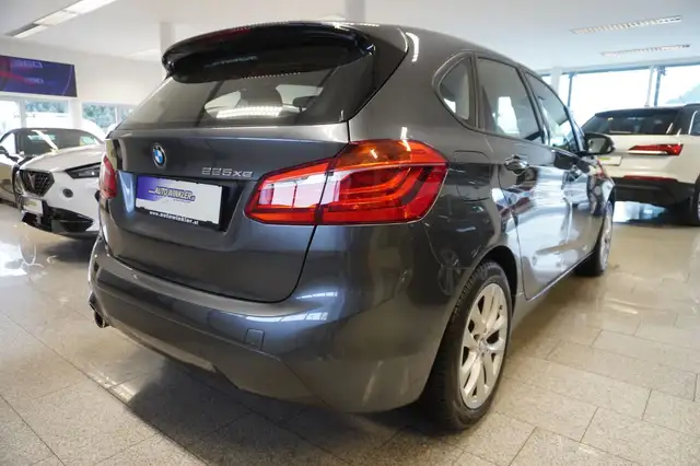 BMW 2 Series view 5