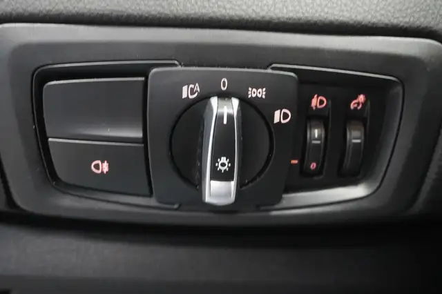 BMW 2 Series view 14