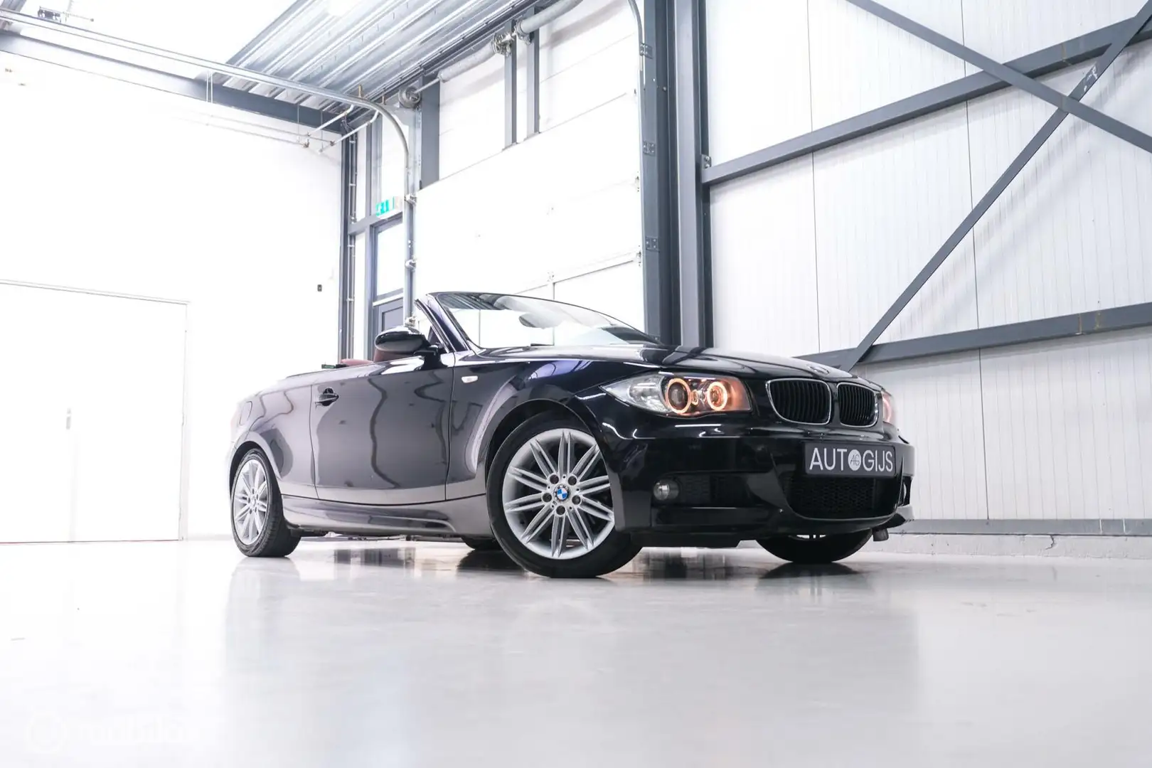 BMW 118 1-serie Cabrio 118i High Executive M pakket | Lede Zwart - 1