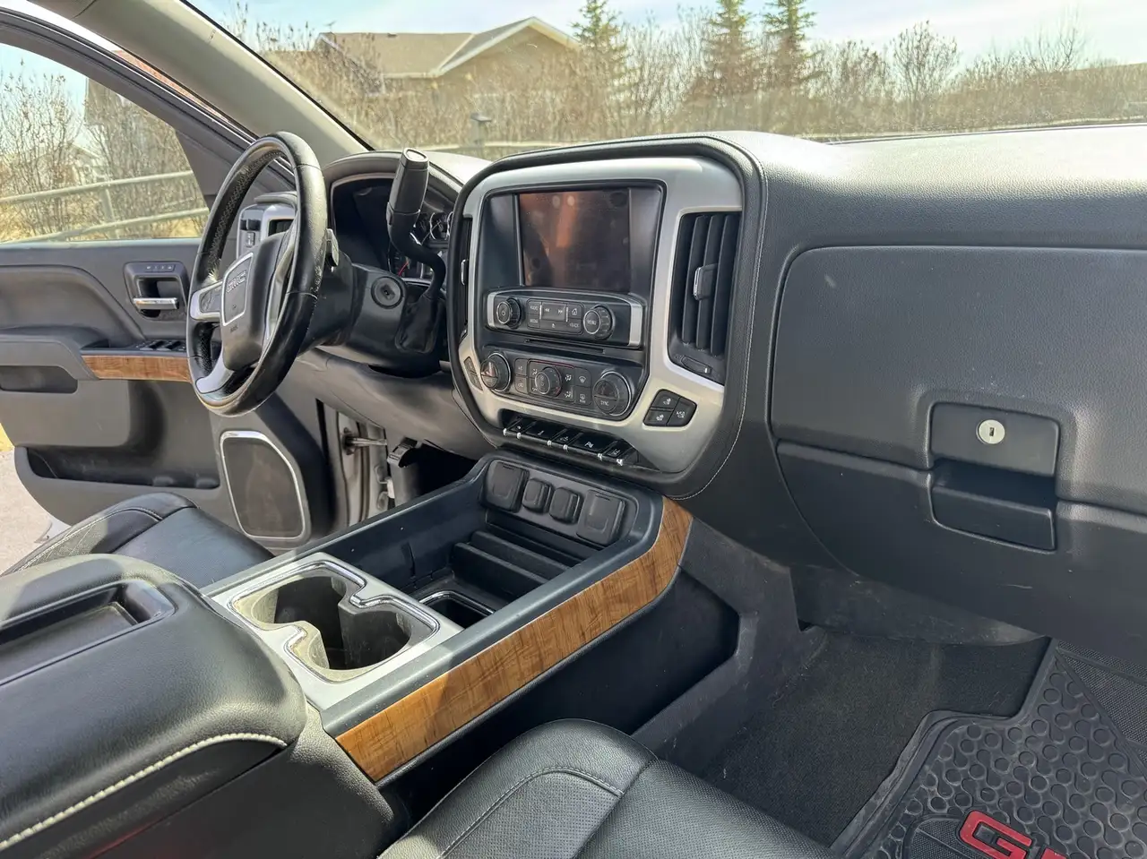 GMC Sierra 1500 снимка GMC Sierra 1500