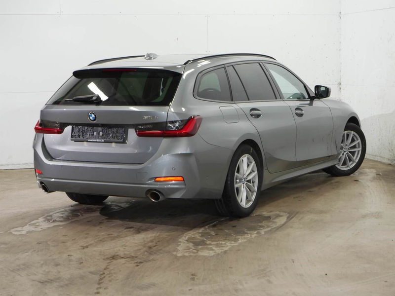BMW 318 i Touring+LCI+WIDESCREEN+PANO+HARMAN/KARDON — photo 6