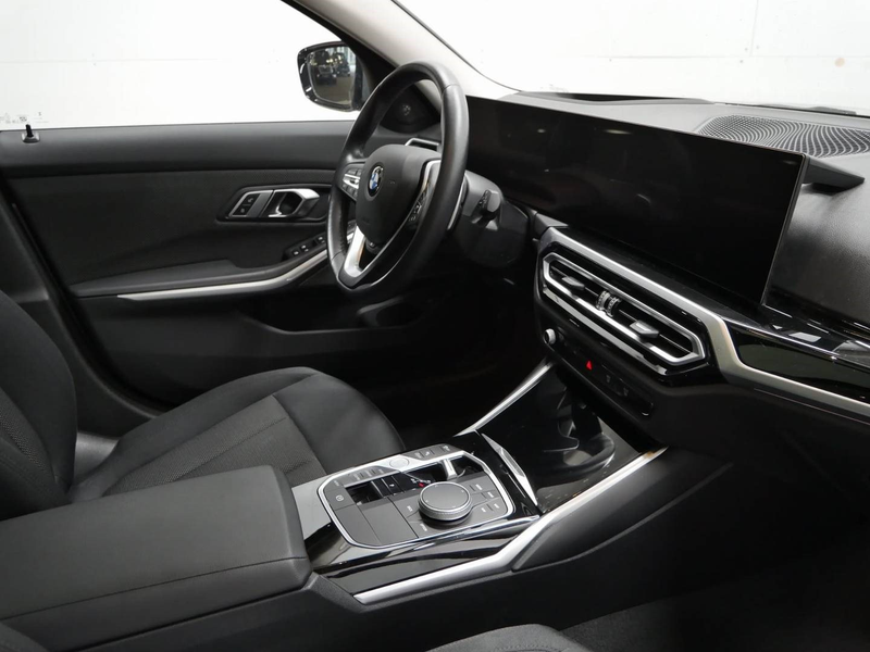 BMW 318 i Touring+LCI+WIDESCREEN+PANO+HARMAN/KARDON — photo 7