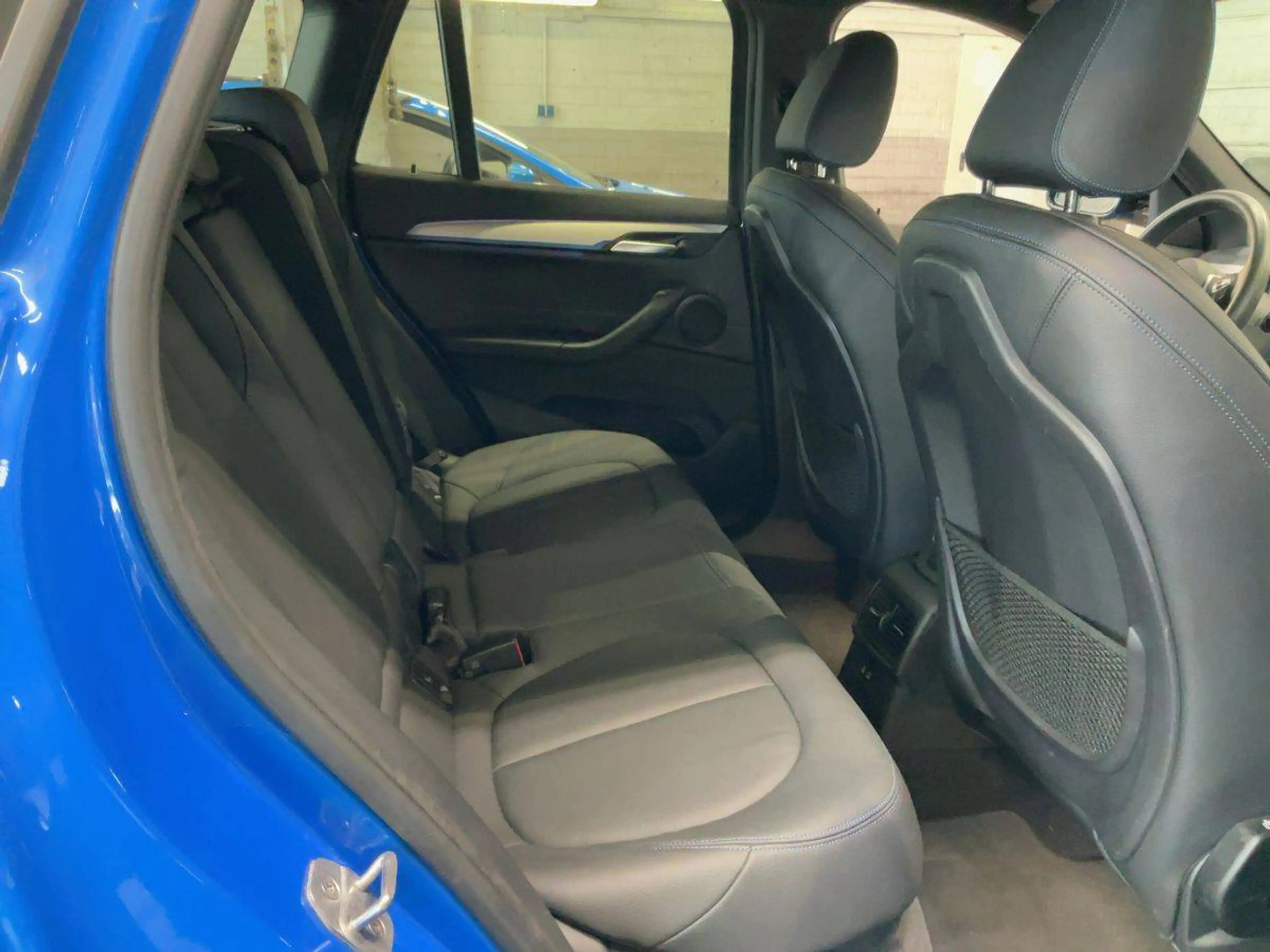 BMW X1 xDrive 25 e M Sport — photo 10