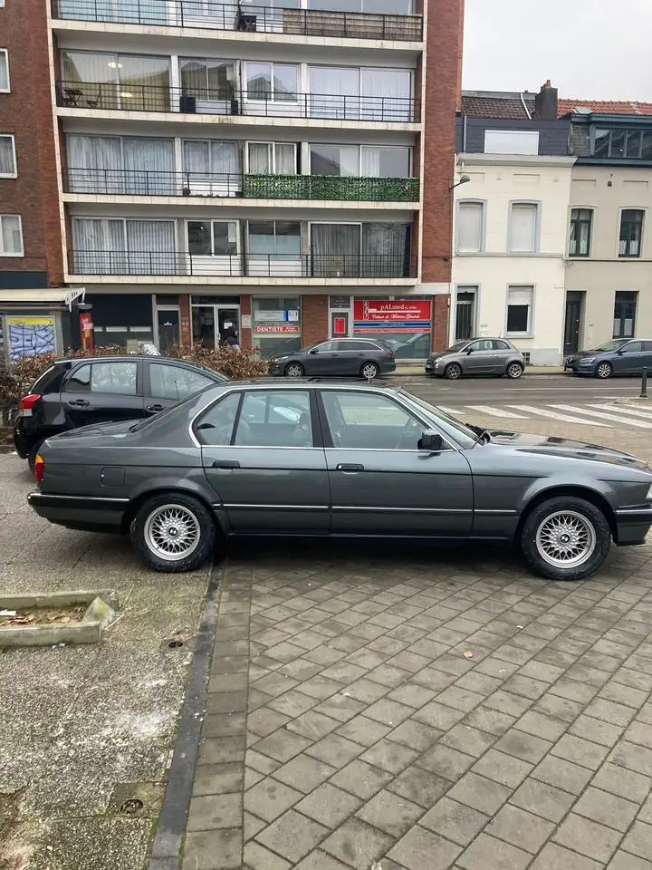 BMW 735i, foto 8
