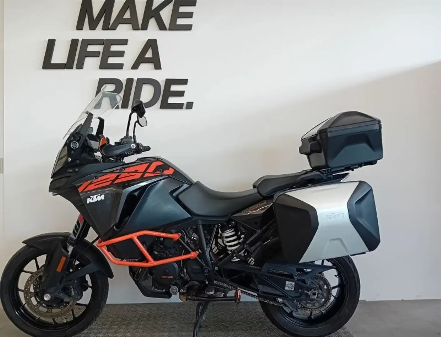 KTM 1290 Super Adventure S Nero - 2