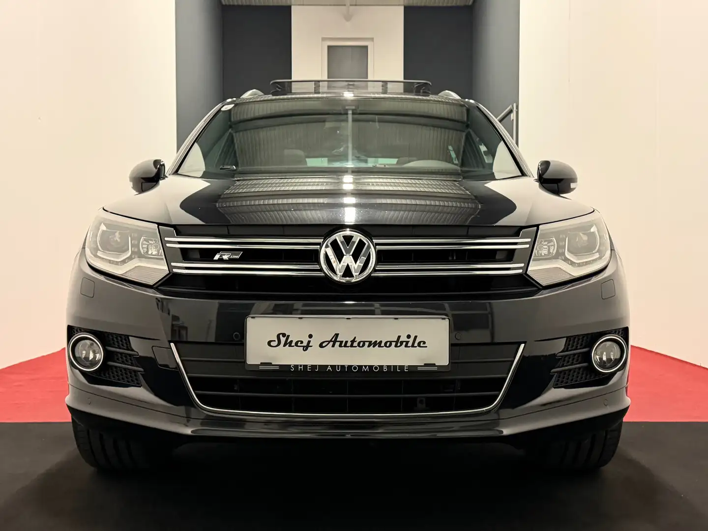 Volkswagen Tiguan Sport*R-Line*Allrad*Panorama* Schwarz - 2