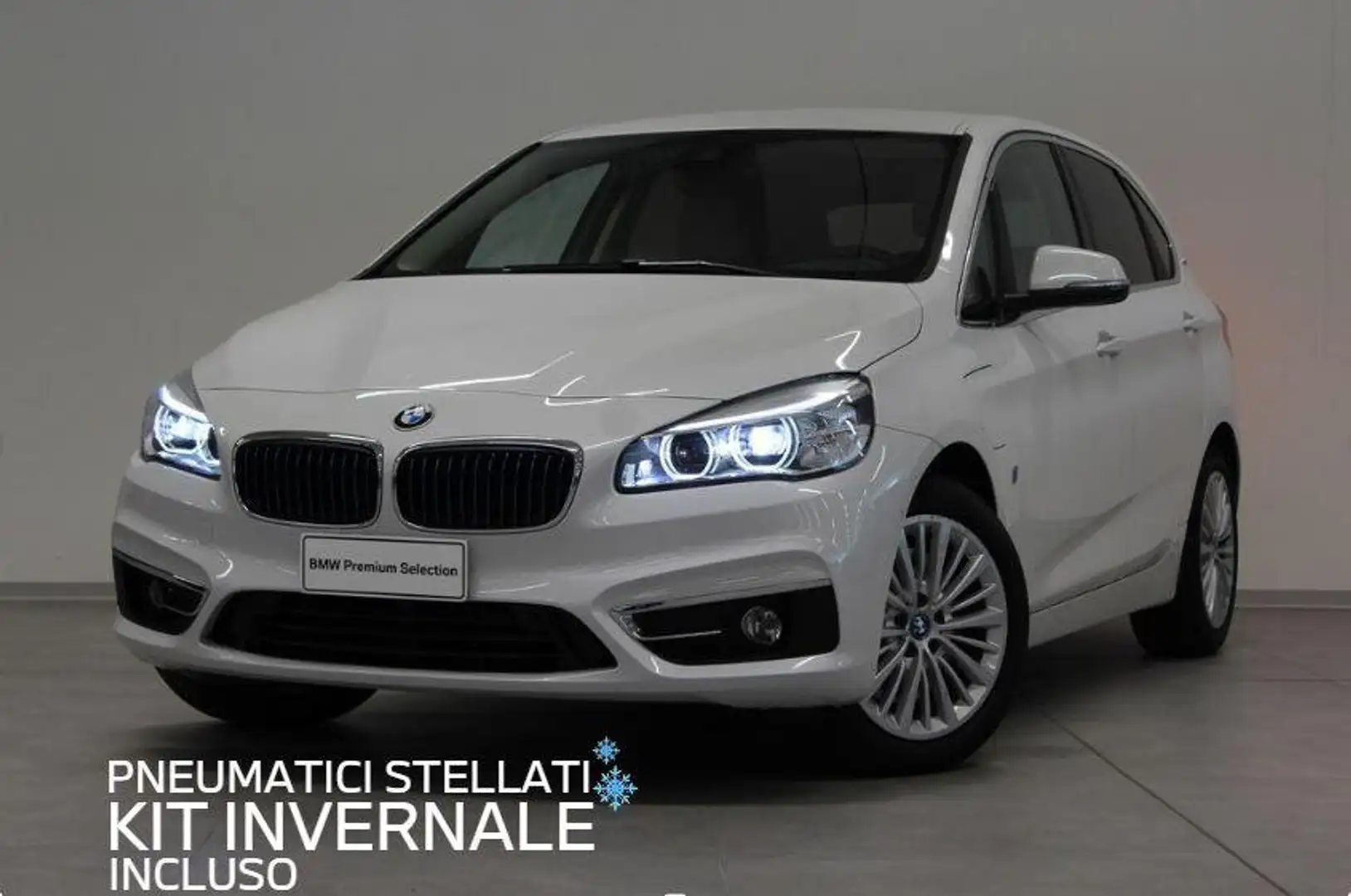 BMW 225 Serie 2 225xe Active Tourer iPerformance Luxury a Bianco - 1