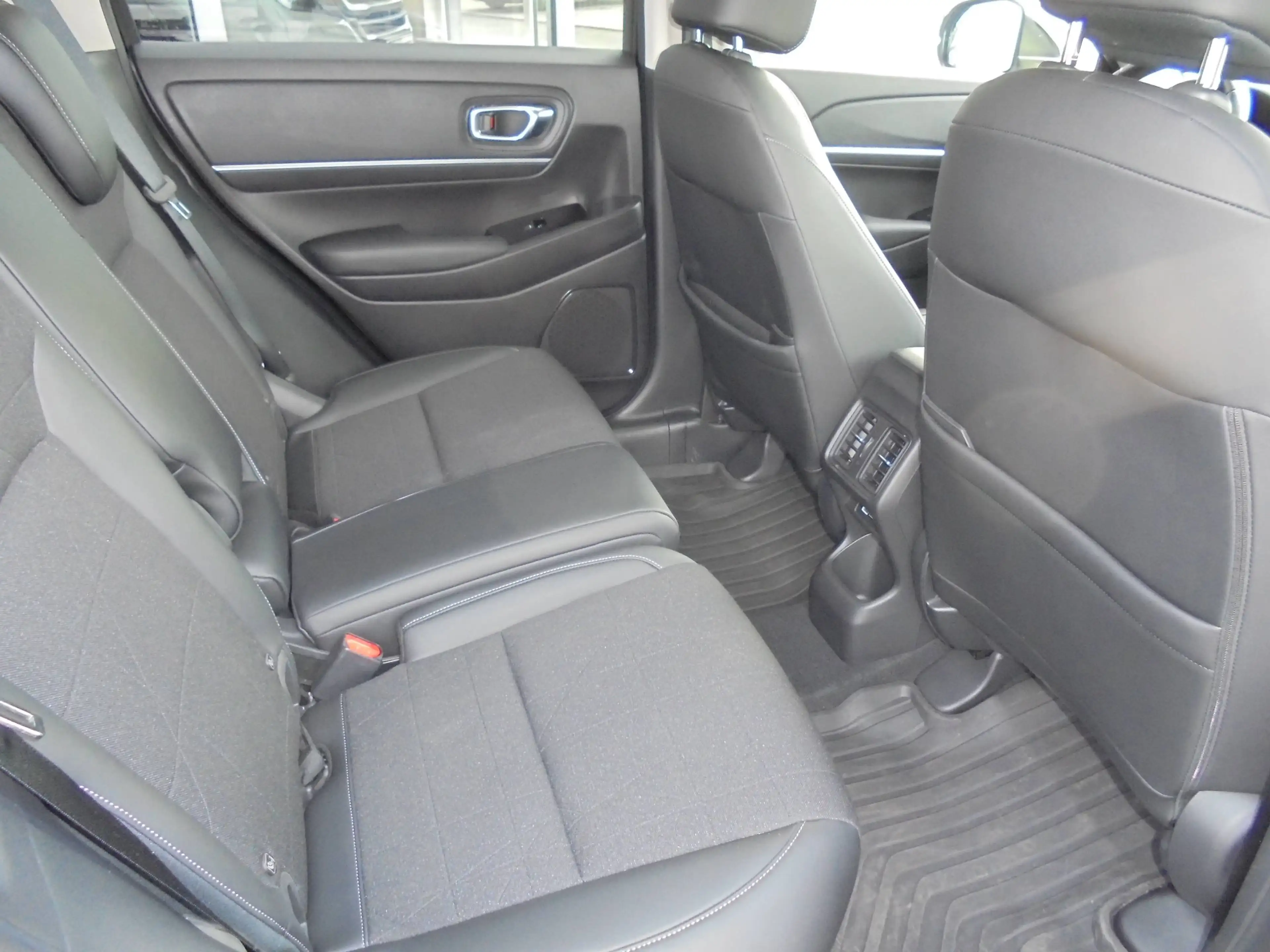 Honda HR-V HR-V Hybrid e:HEV 1.5 i-MMD Hybrid Advance — photo 9