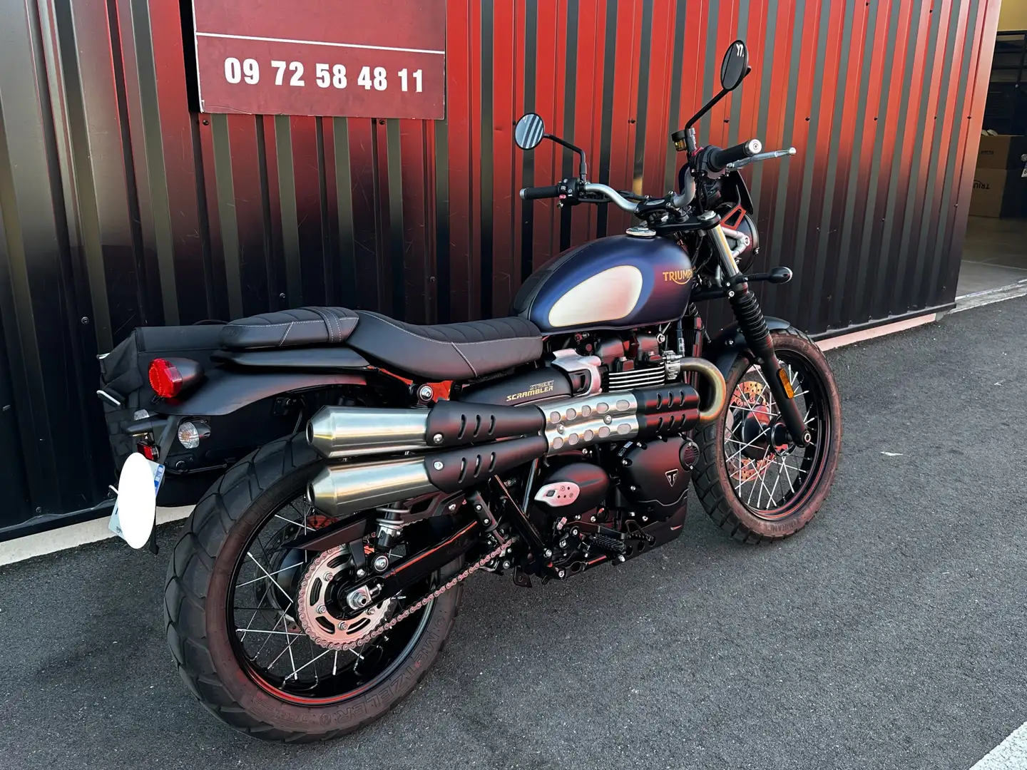 Triumph Street Scrambler Bleu - 2