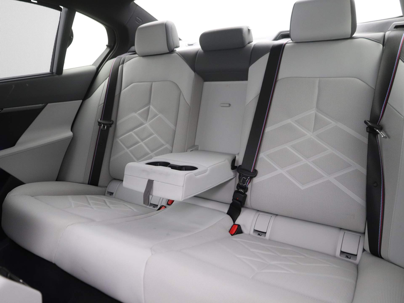 BMW 550 5 Serie 550e xDrive M Sport Pro — photo 15