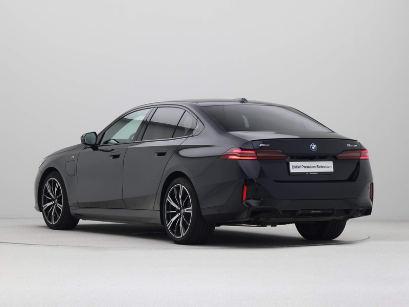 BMW 550 5 Serie 550e xDrive M Sport Pro — photo 11