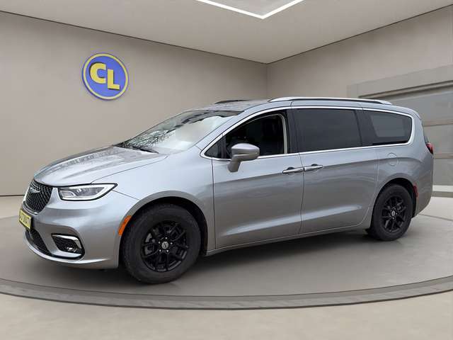 Chrysler Pacifica Benzin / Gas   Automatik 7 Sitzer