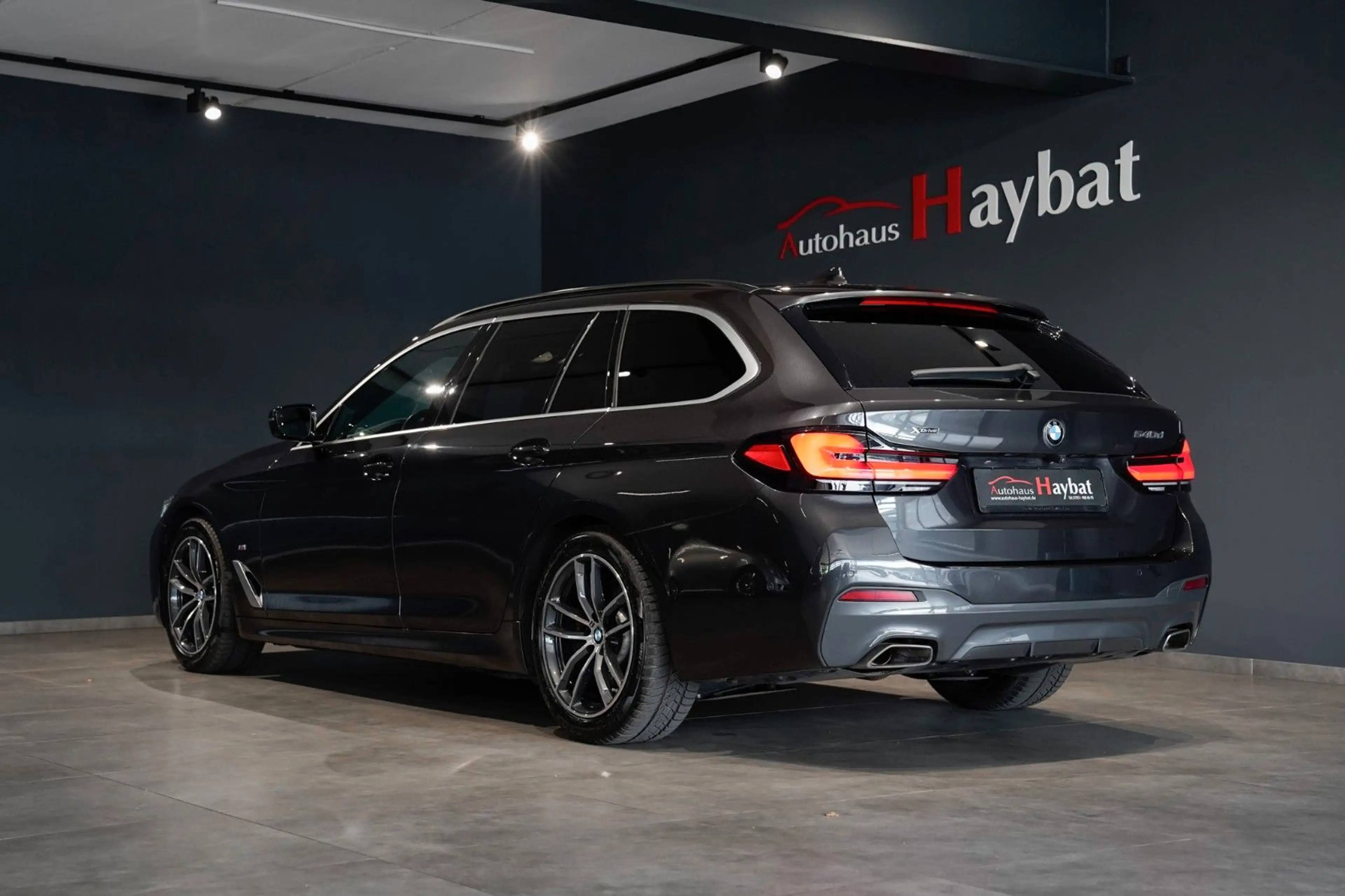 BMW 540 d xDrive Touring M Sport Nappa-HuD-Kamera — photo 6