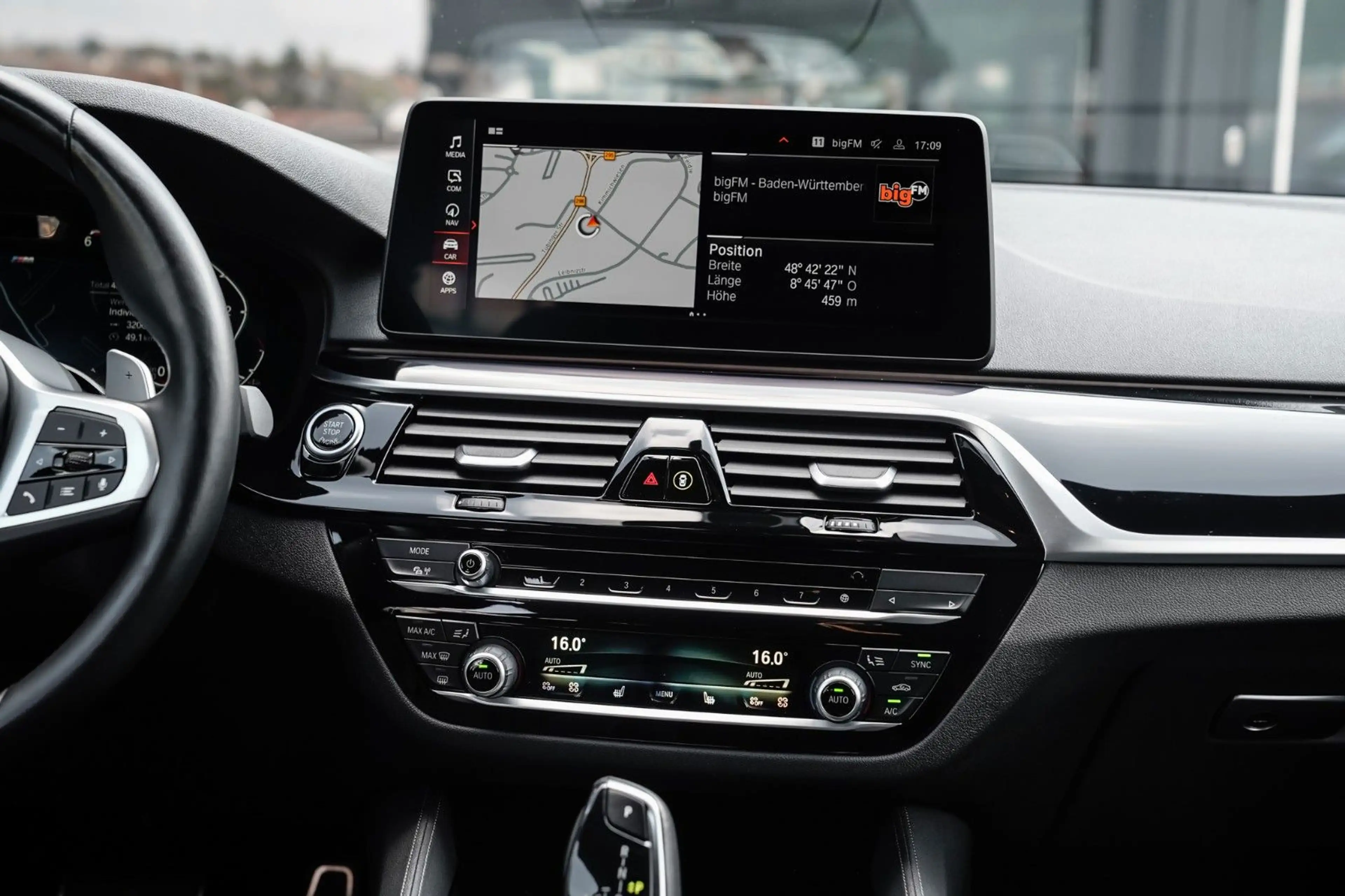 BMW 540 d xDrive Touring M Sport Nappa-HuD-Kamera — photo 15