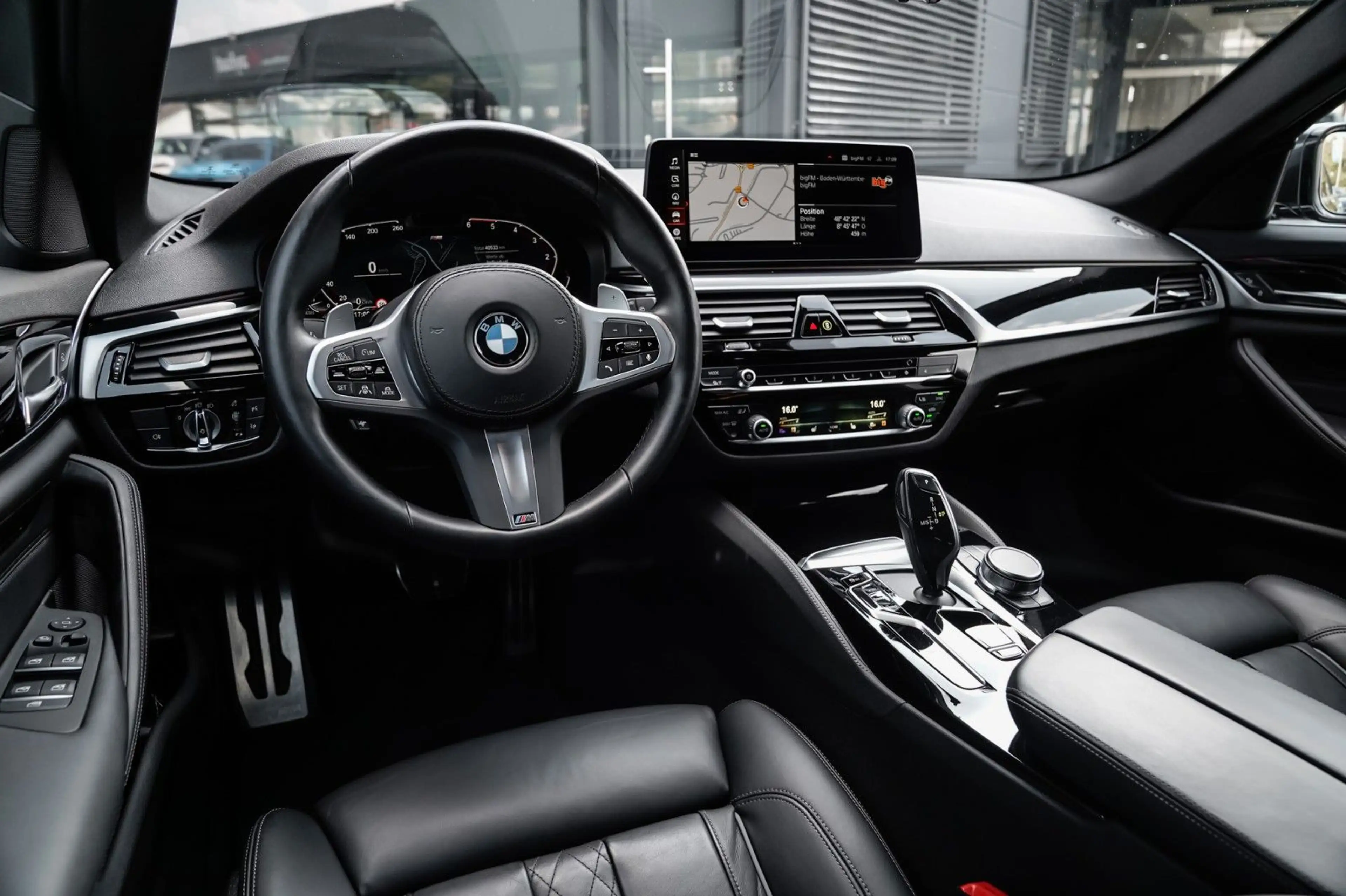 BMW 540 d xDrive Touring M Sport Nappa-HuD-Kamera — photo 11