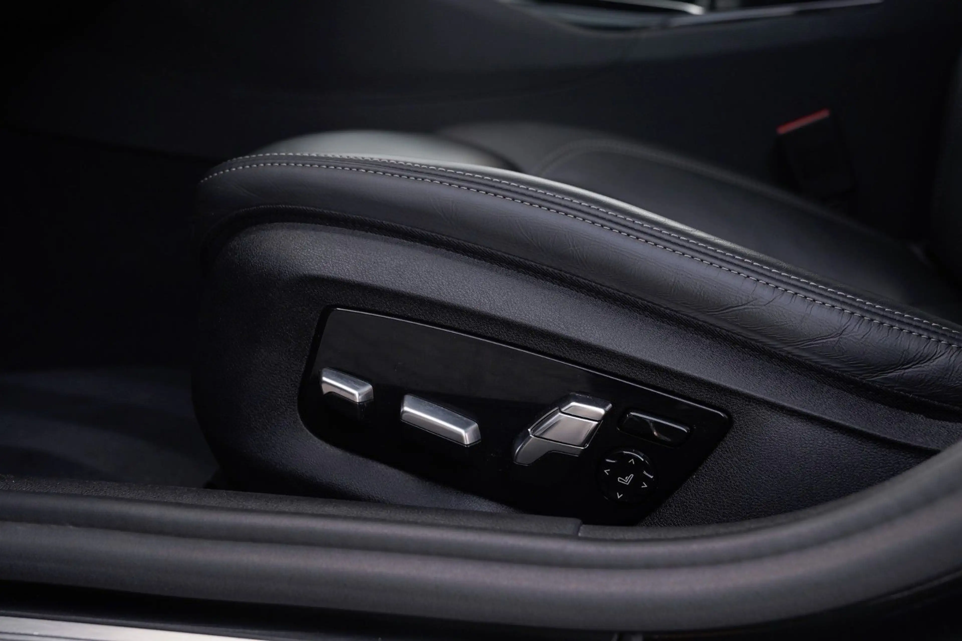 BMW 540 d xDrive Touring M Sport Nappa-HuD-Kamera — photo 10