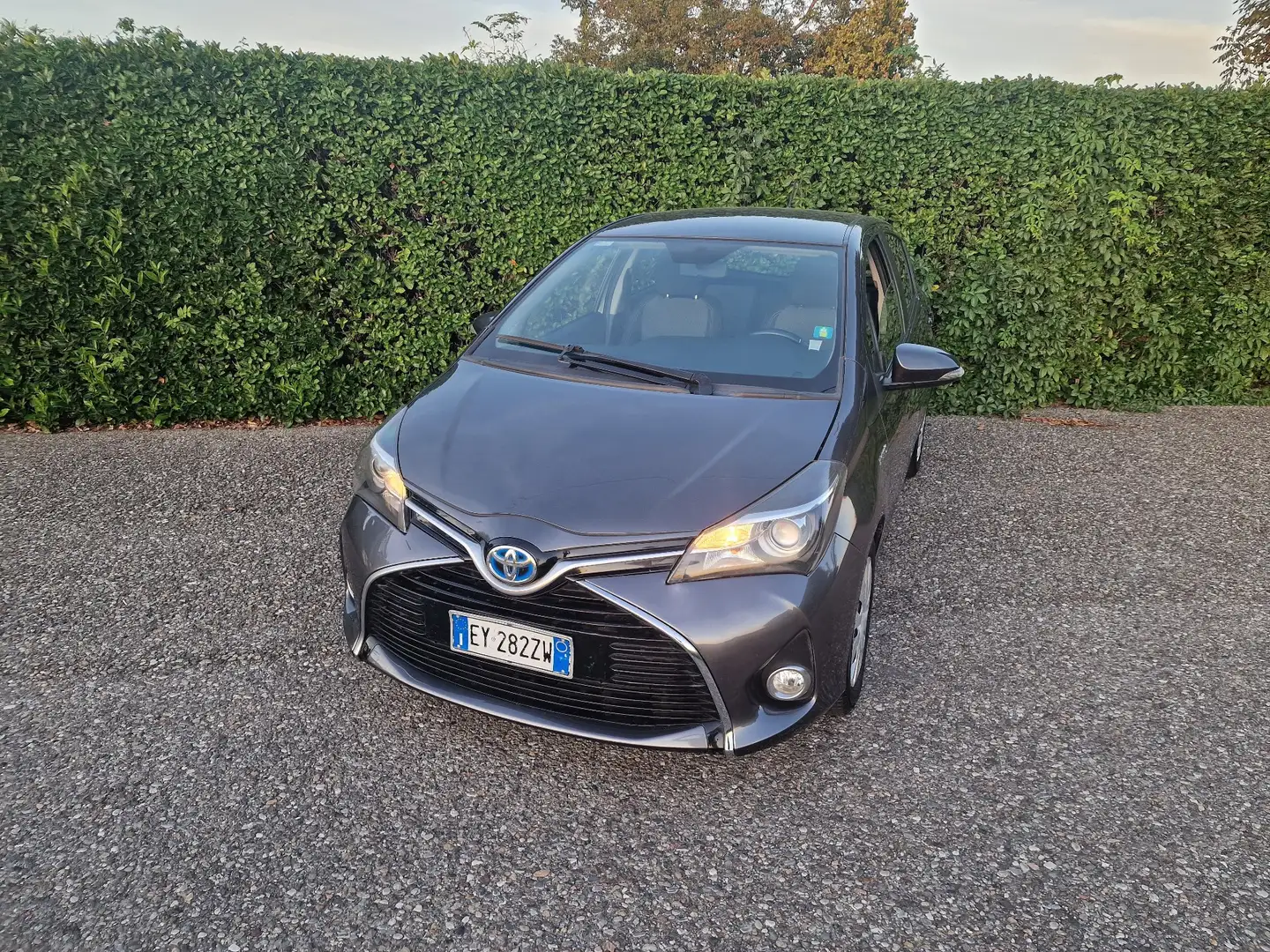 Toyota Yaris 5p 1.5h Active - 1