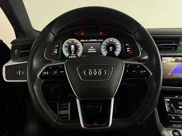 Audi A6 view 10
