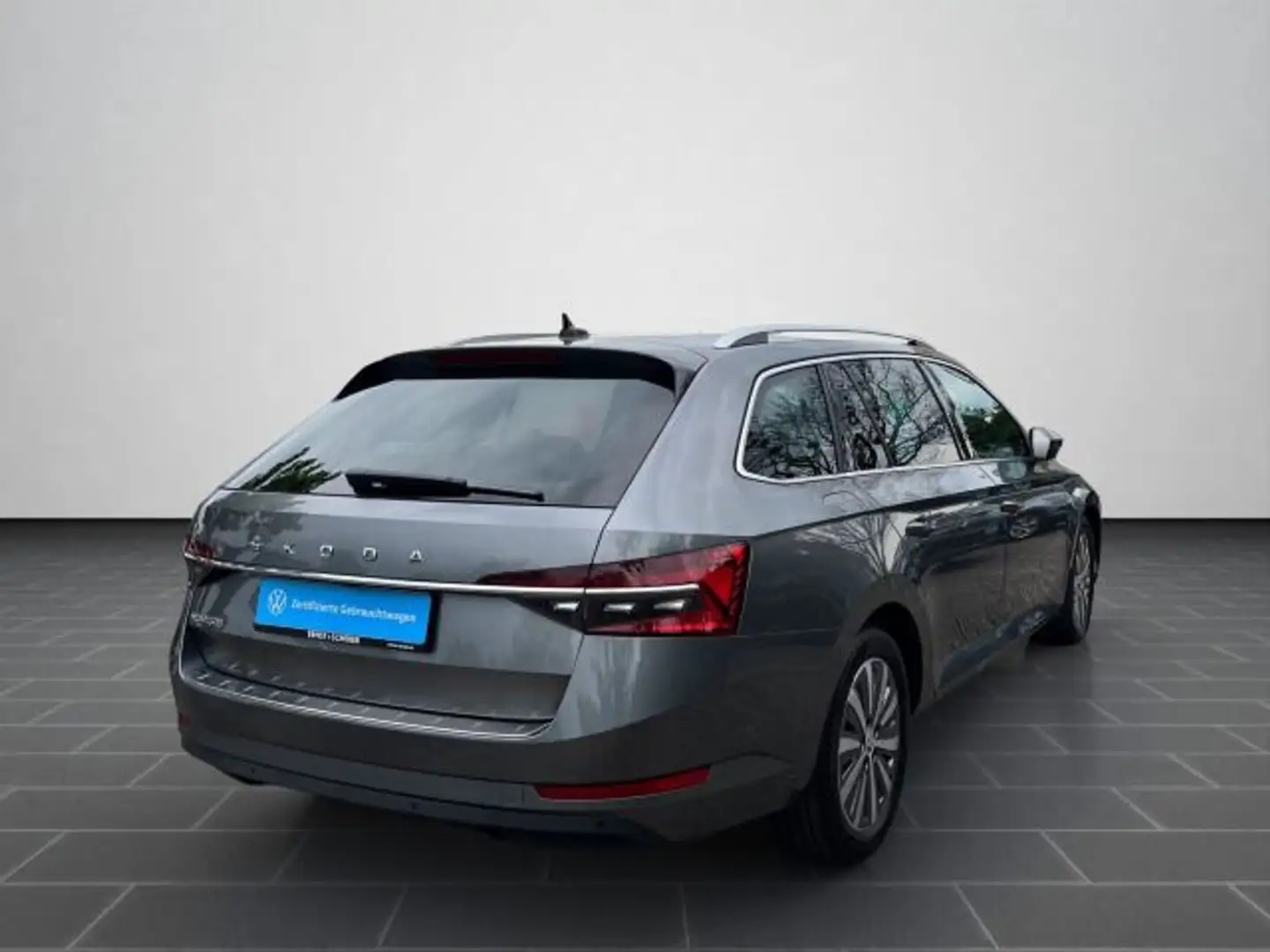 Skoda Superb Combi 2.0 TSI DSG Style LED+ACC+Navi+Kame Gris - 2