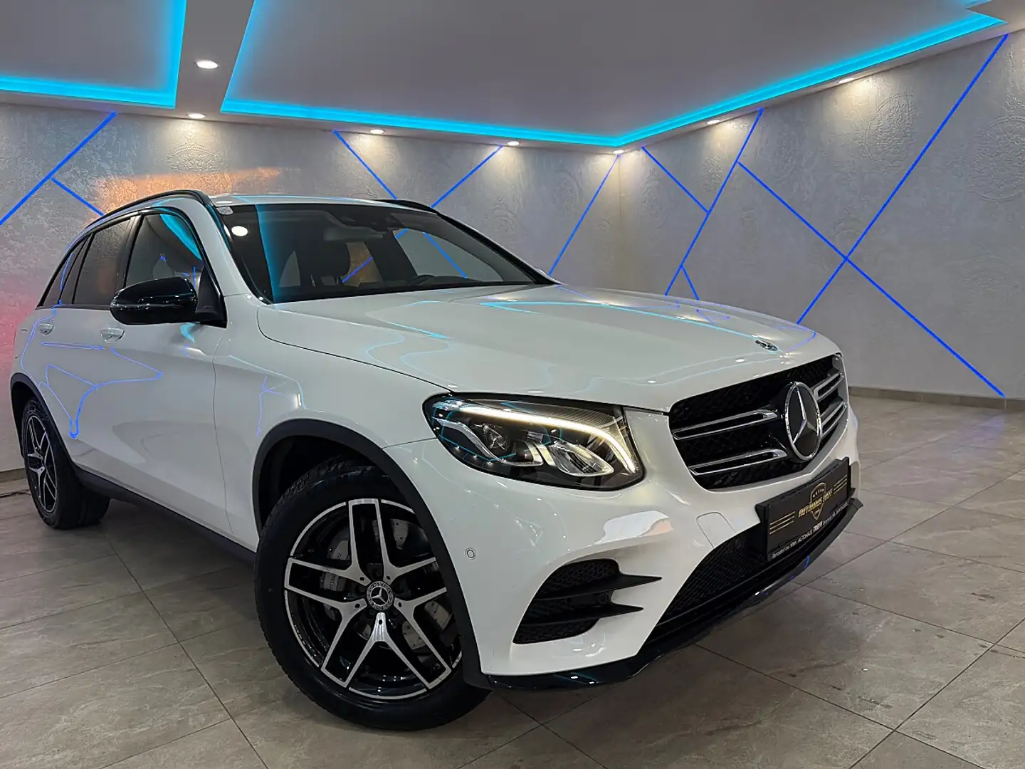 Mercedes-Benz GLC 220 d 4MATIC Aut.*AMG-LINE*NIGHT*ACC*SPUR*LED* Weiß - 2