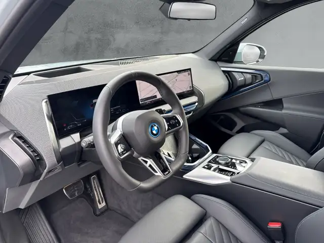 BMW X3 view 9