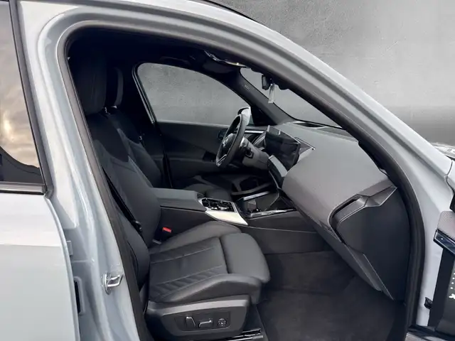 BMW X3 view 11