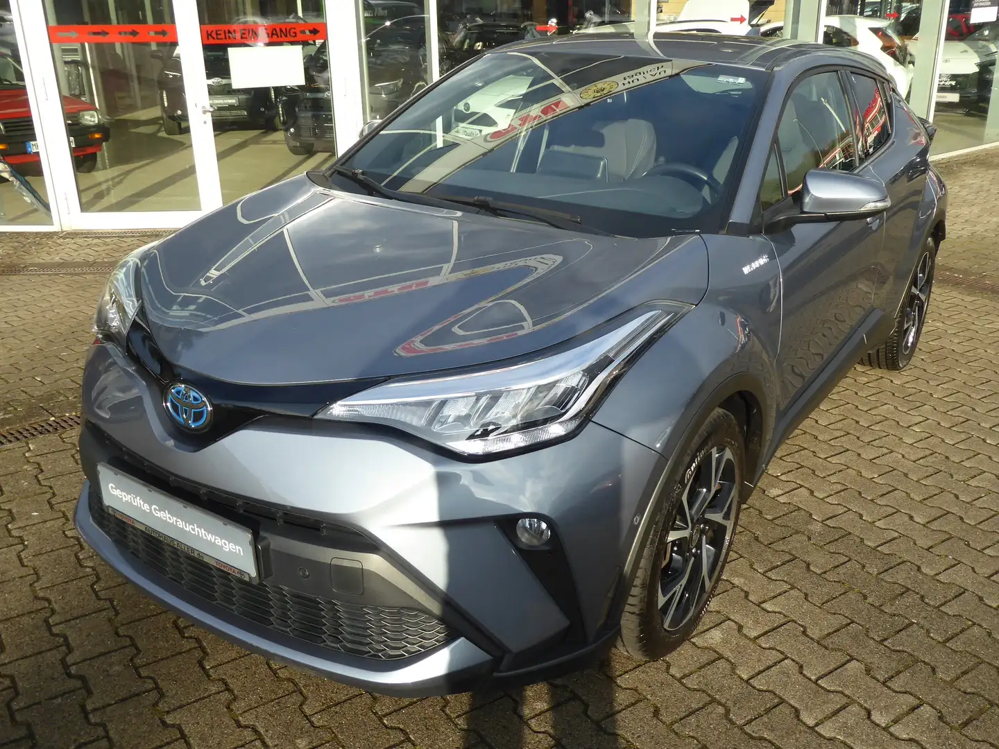 Toyota C-HR 1.8H Team D. + AHK Silver - 1