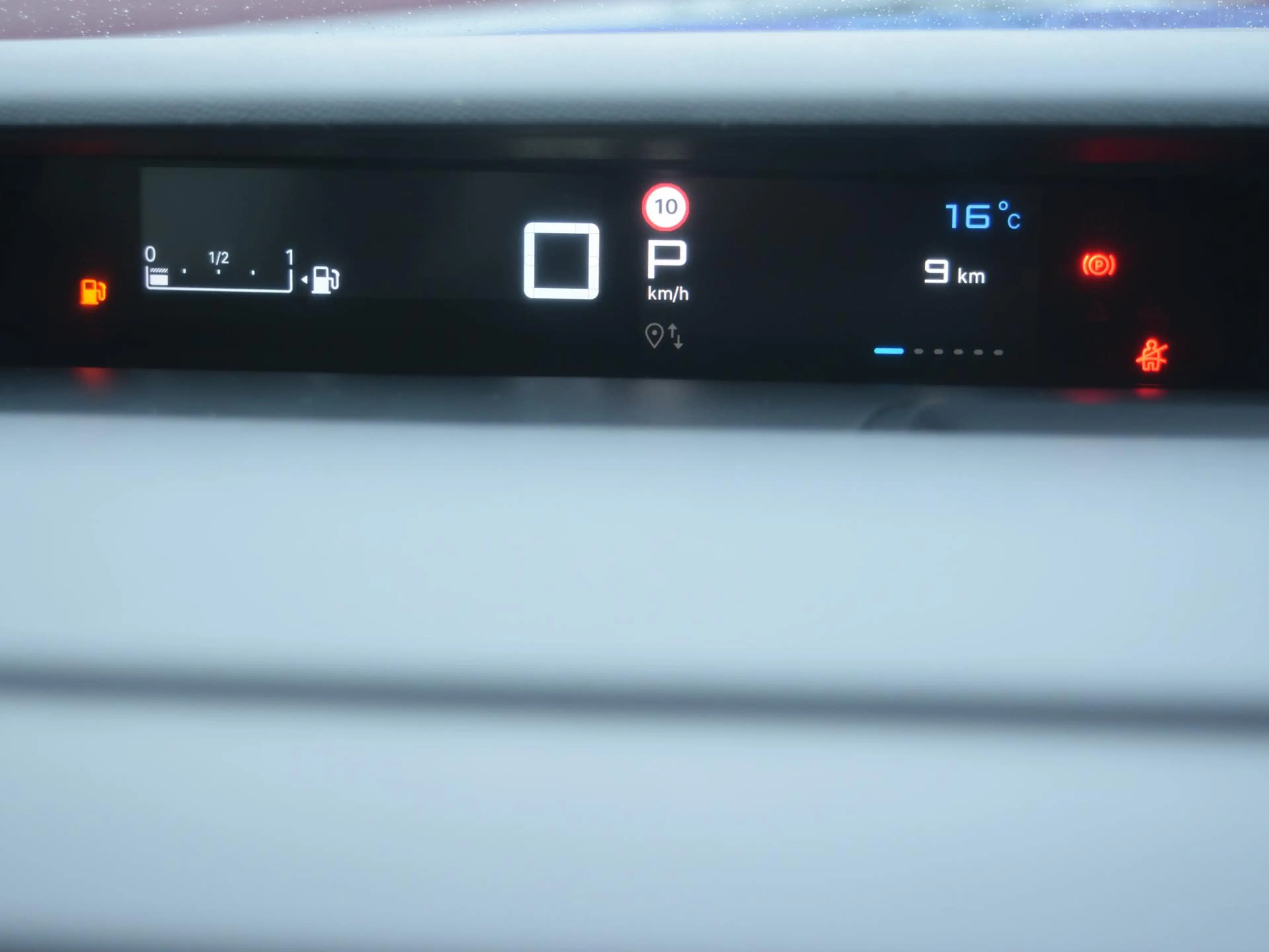 Citroen C3 1.2 Hybrid 110pk Plus — photo 8