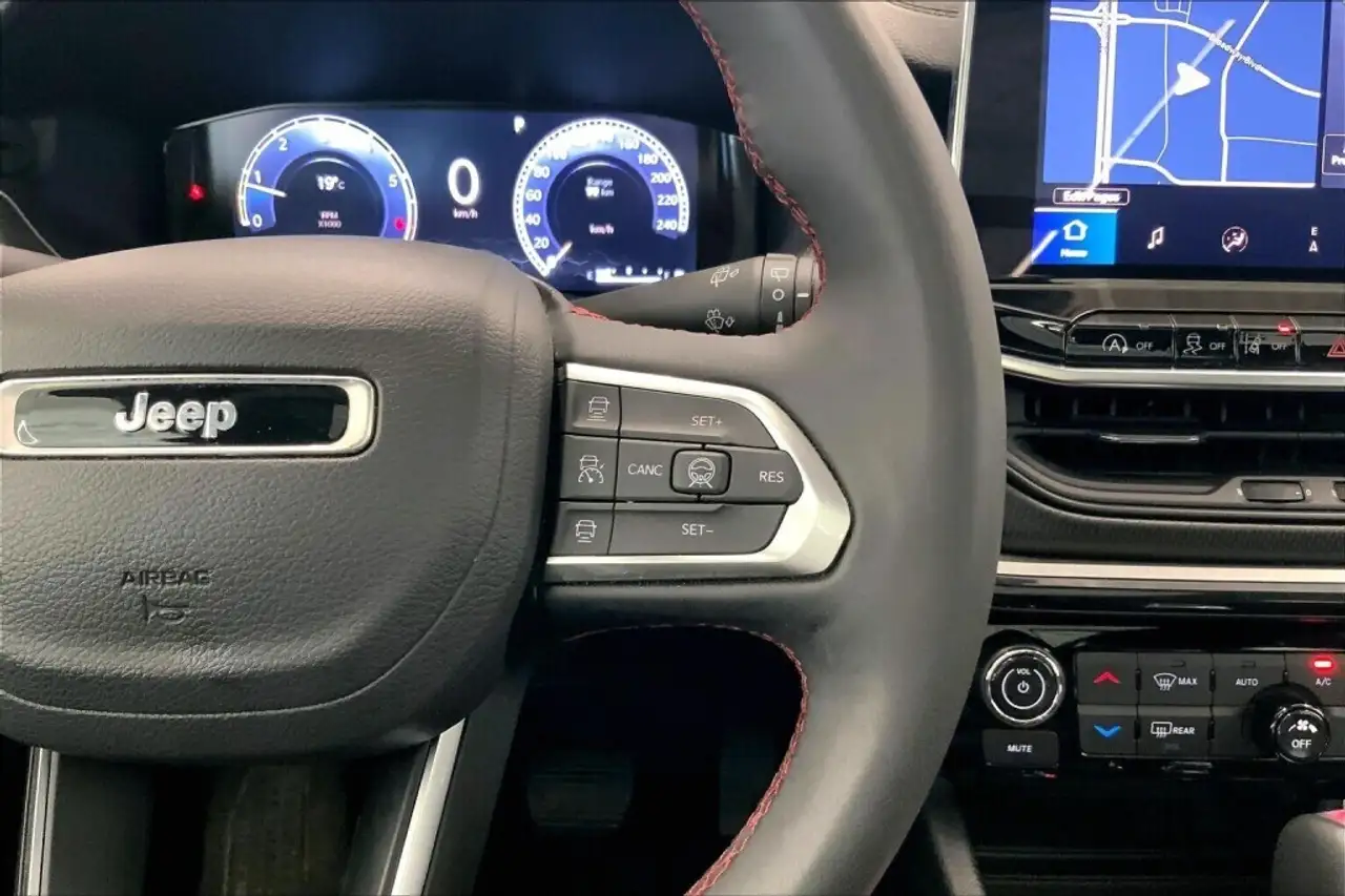 Jeep Compass снимка Jeep Compass