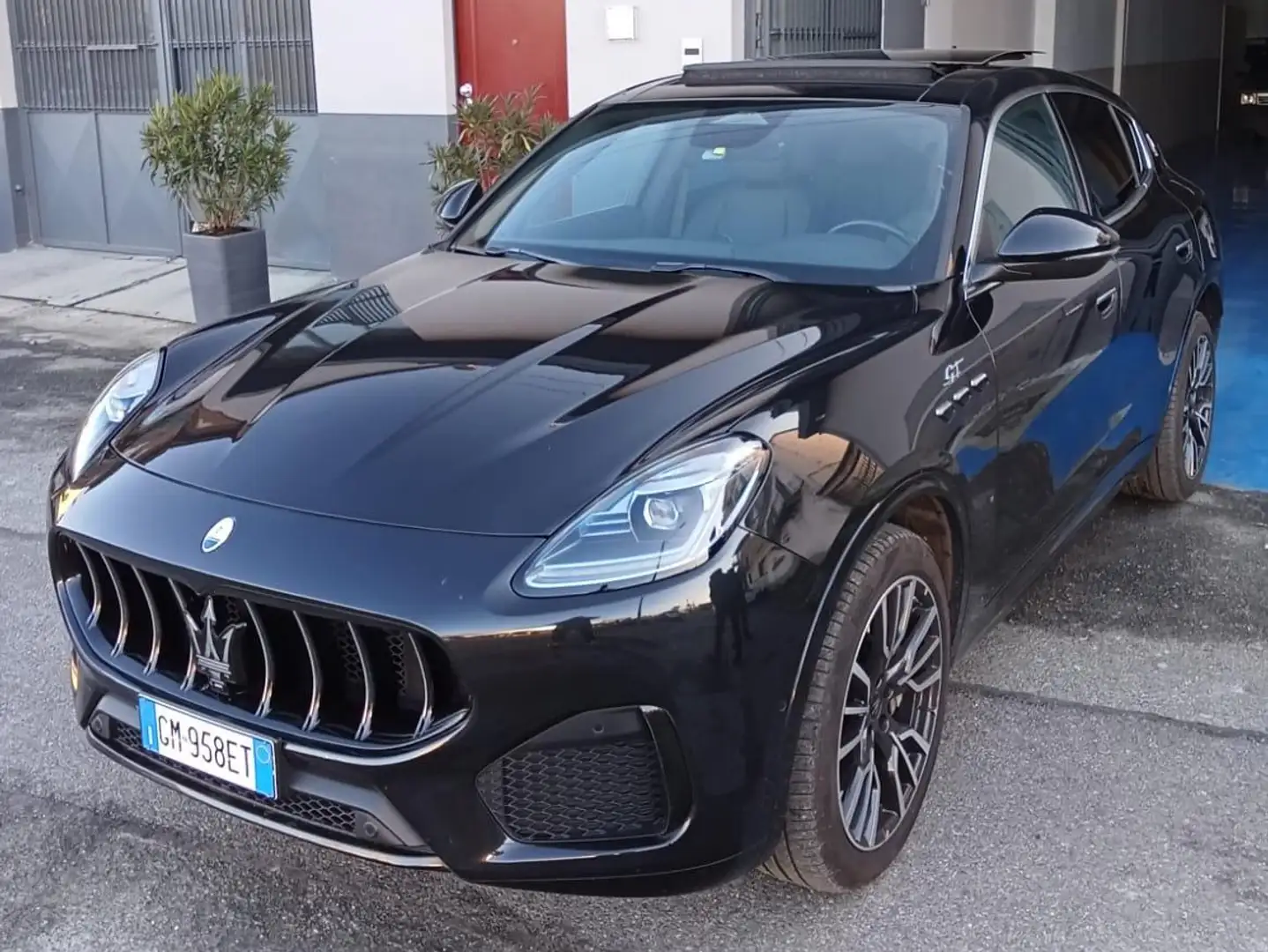 Maserati Grecale Grecale 2.0 mhev GT 300cv auto- TETTO, FULL FULL!! Noir - 1