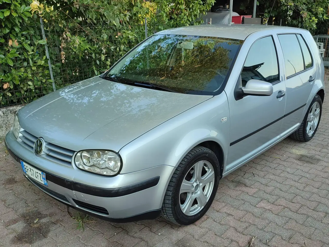 Volkswagen Golf IV 1997 5p 1.6 25years, foto 1