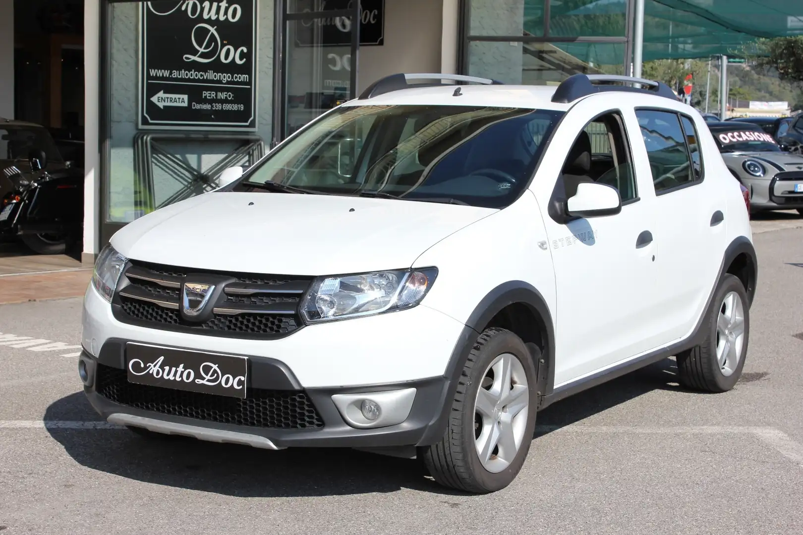 Dacia Sandero Stepway 1.5 dCi 90CV LAUREATE PER COMMERCIANTI Bianco - 1