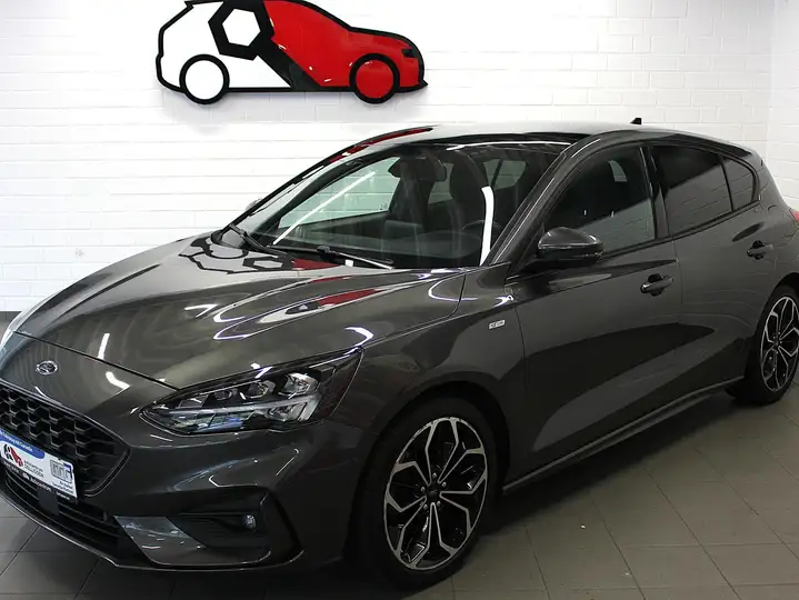 Ford Focus ST-Line 1,5 Ltr. Pano Rfk LED Shzg Klima B-Olufsen